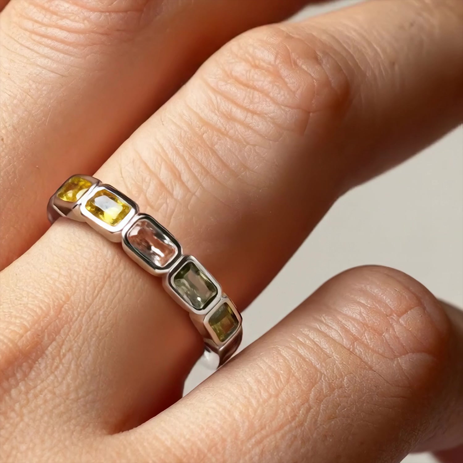 Серебряное кольцо с фианитами