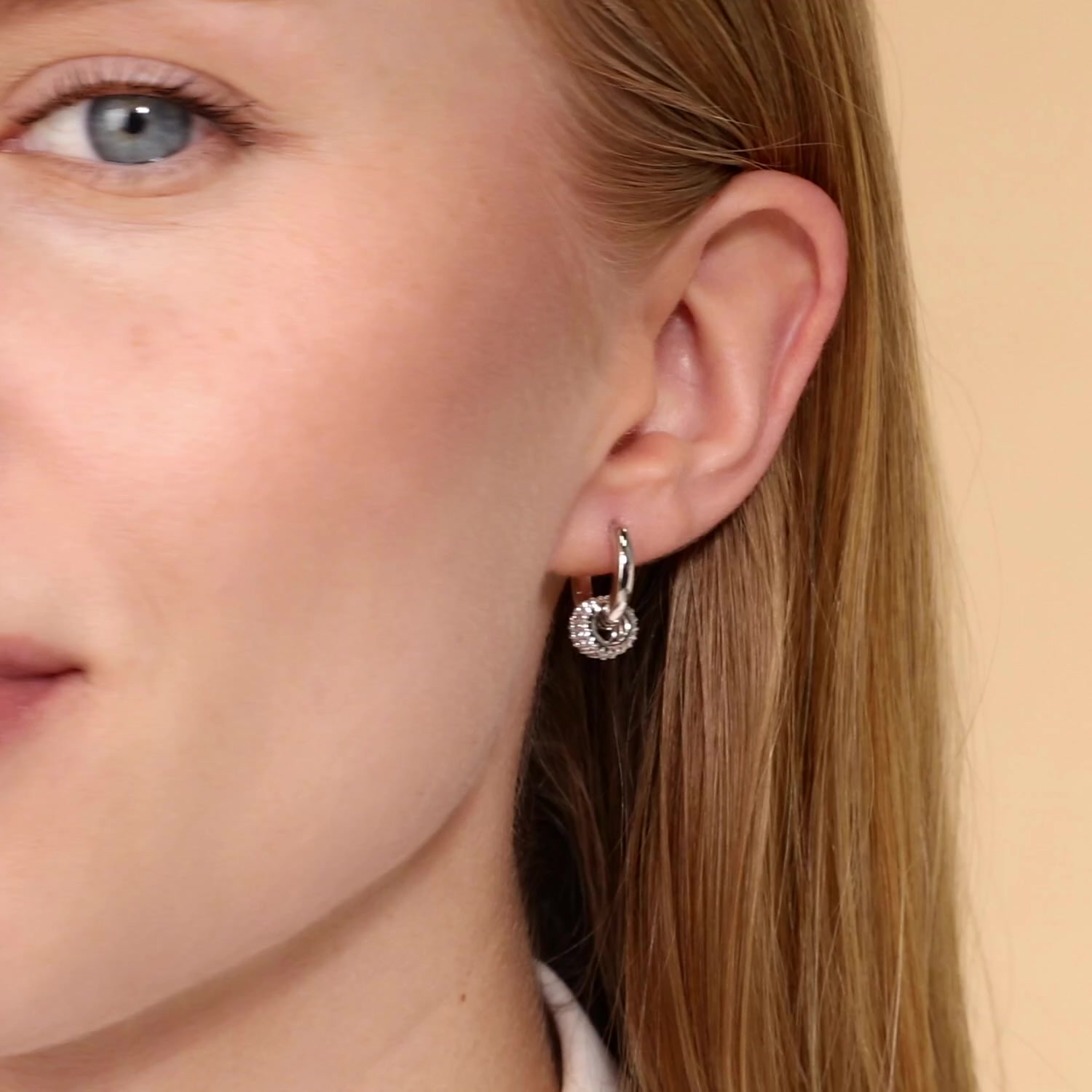 Серебряные серьги с фианитами