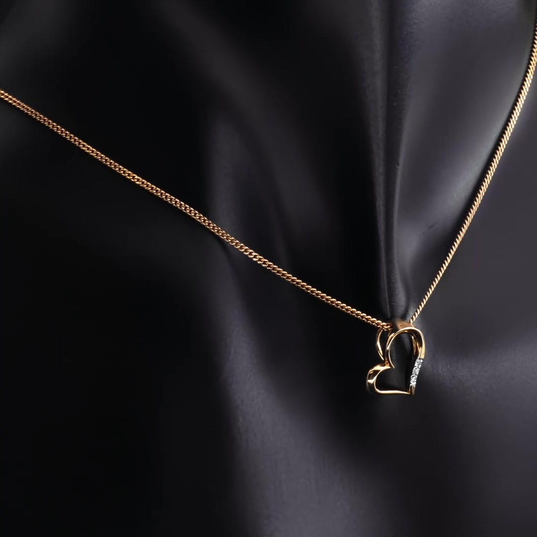 Золотая подвеска с бриллиантами