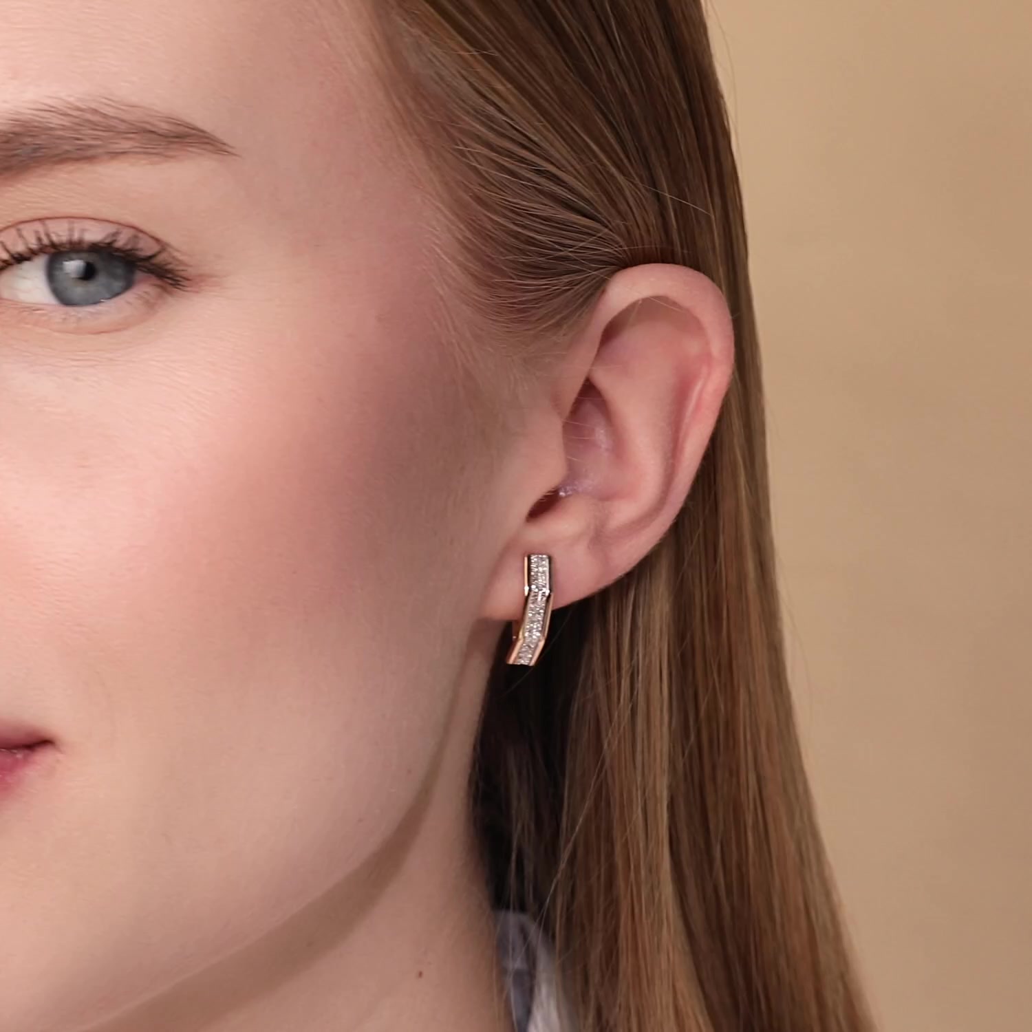 Золотые серьги с бриллиантами