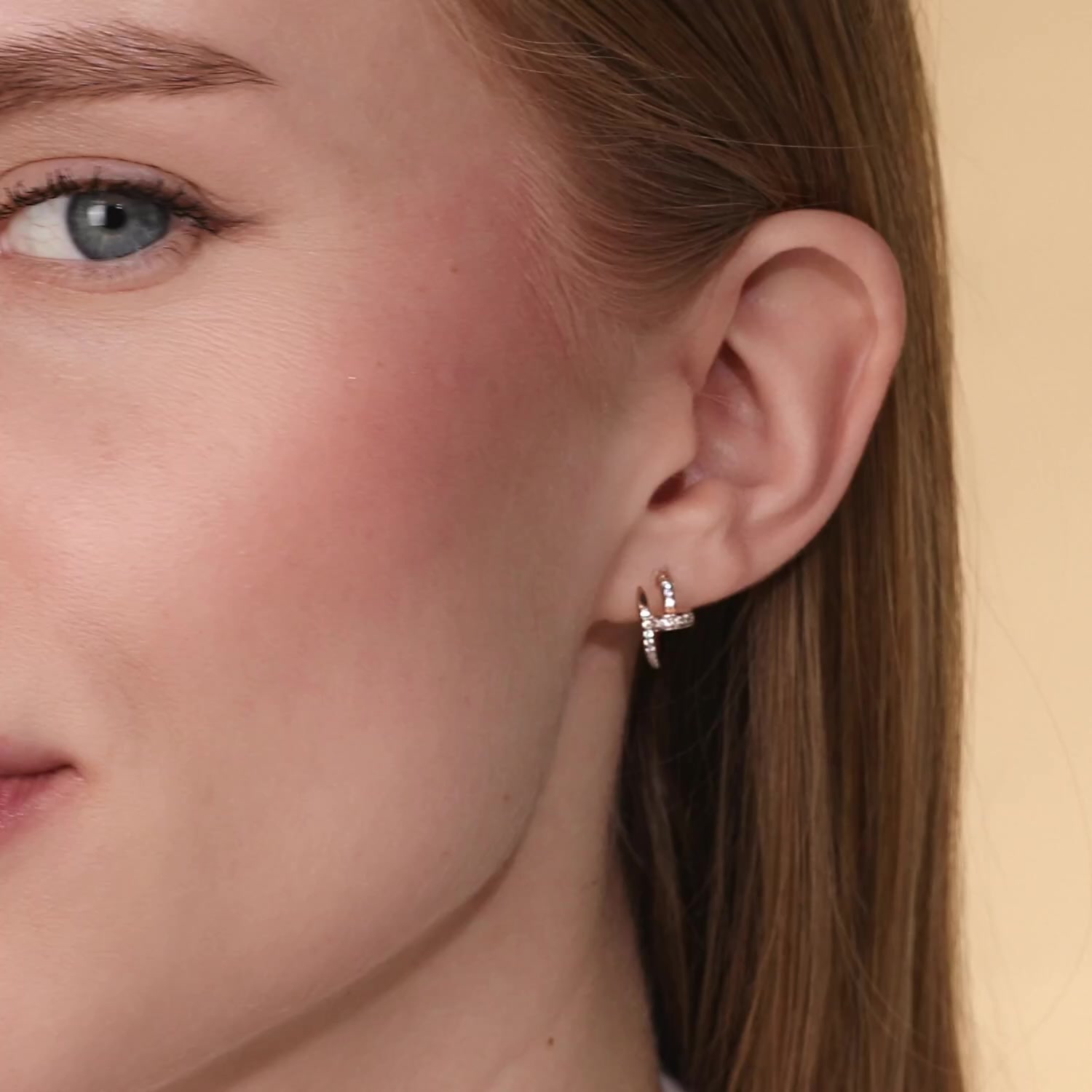 Золотые серьги с фианитами