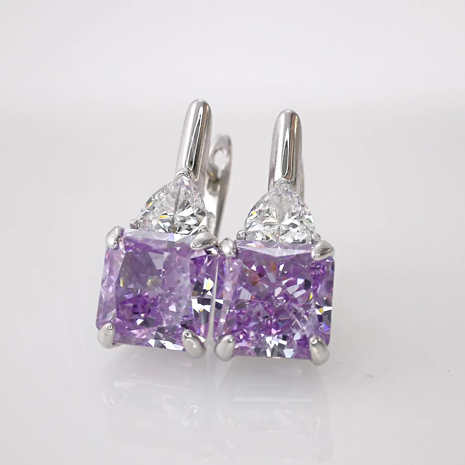 Серебряные серьги с фианитами