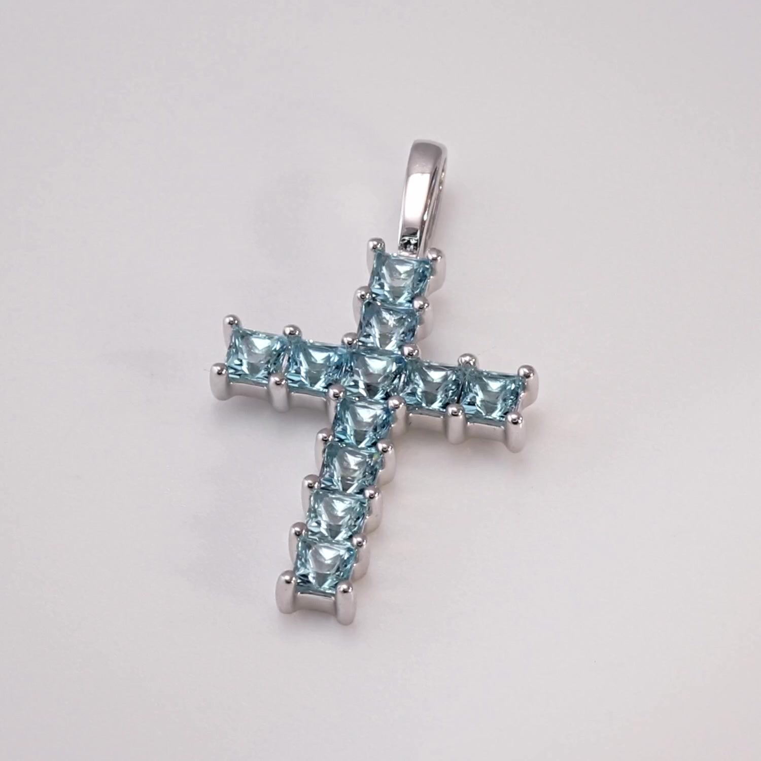 Серебряная подвеска с топазами Swiss