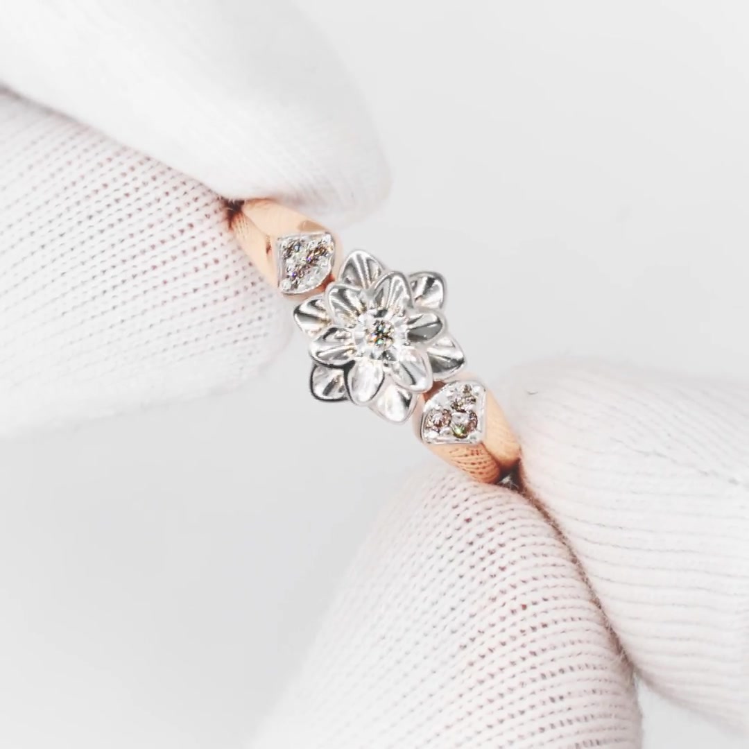 Золотое кольцо с бриллиантами