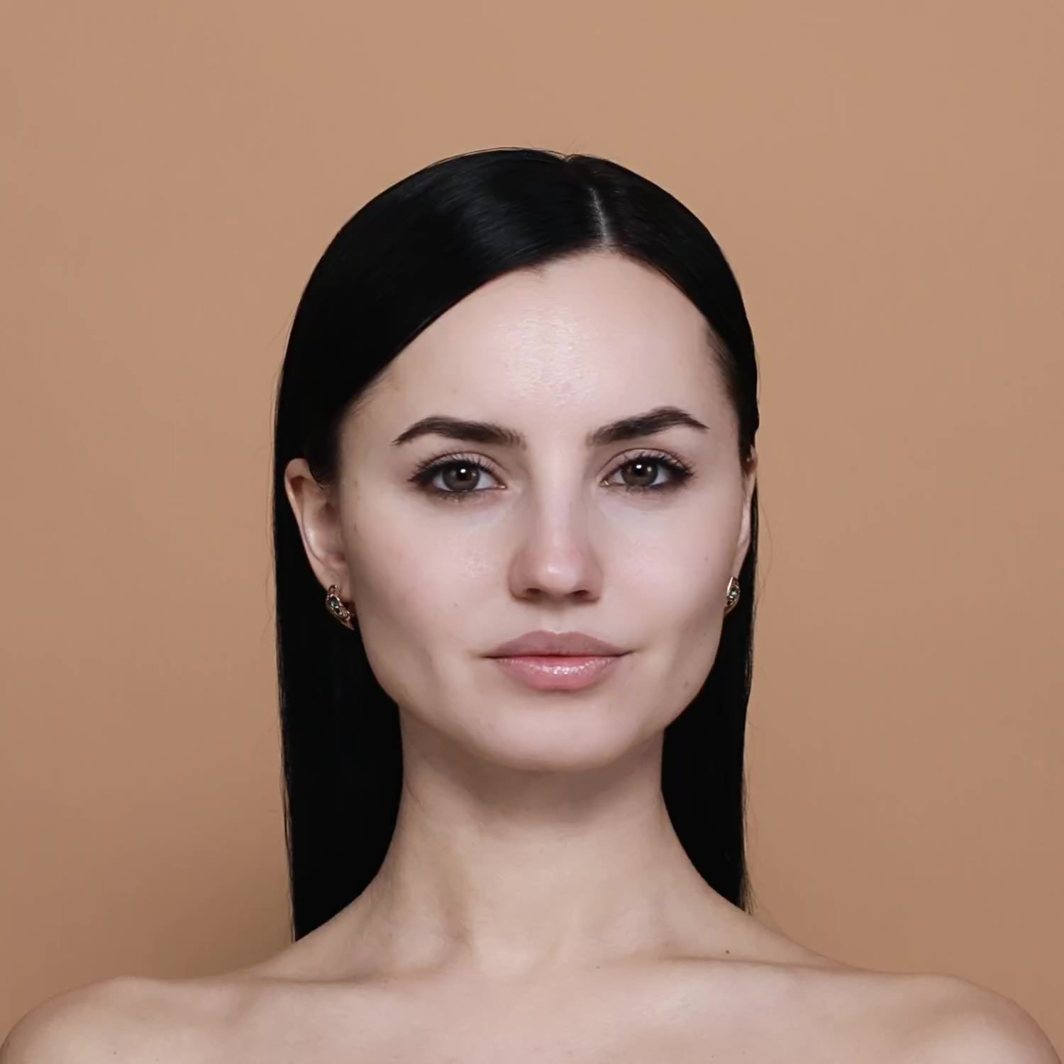 Золотые серьги с топазами London