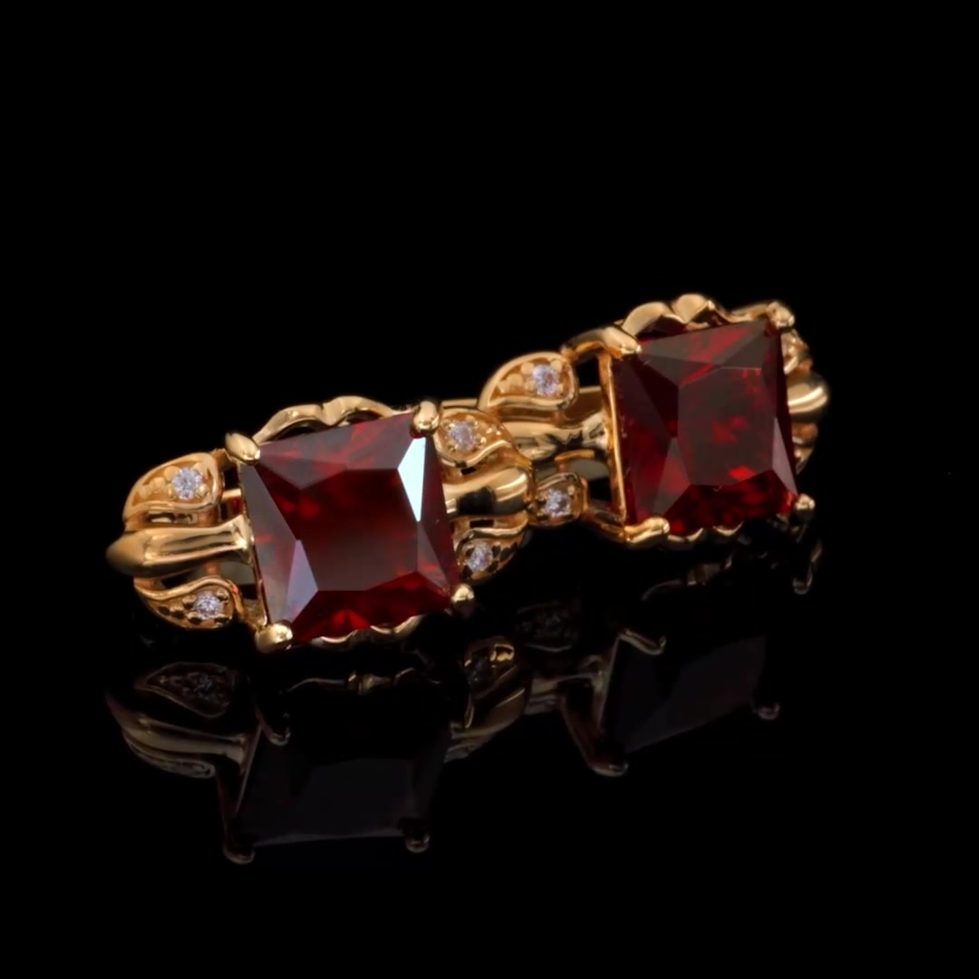 Золотые серьги с гранатом и фианитами