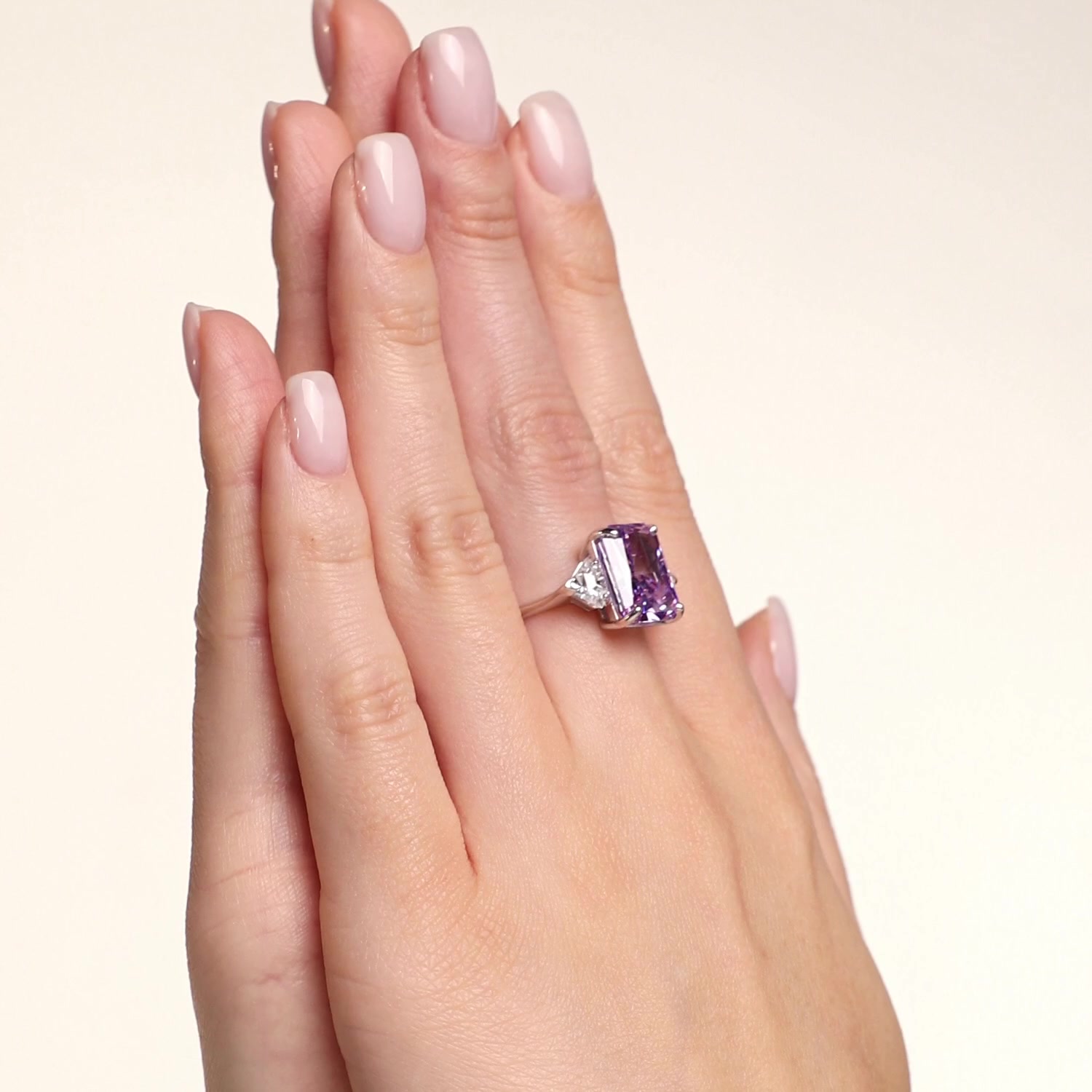 Серебряное кольцо с фианитами