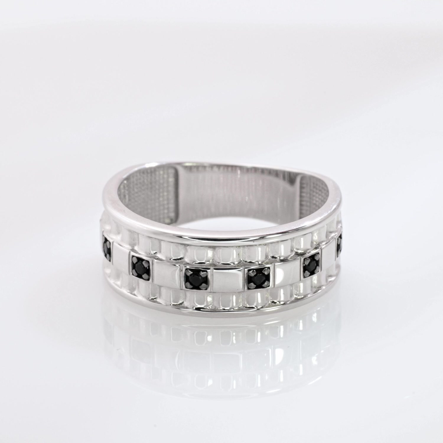 Серебряная печатка с фианитами