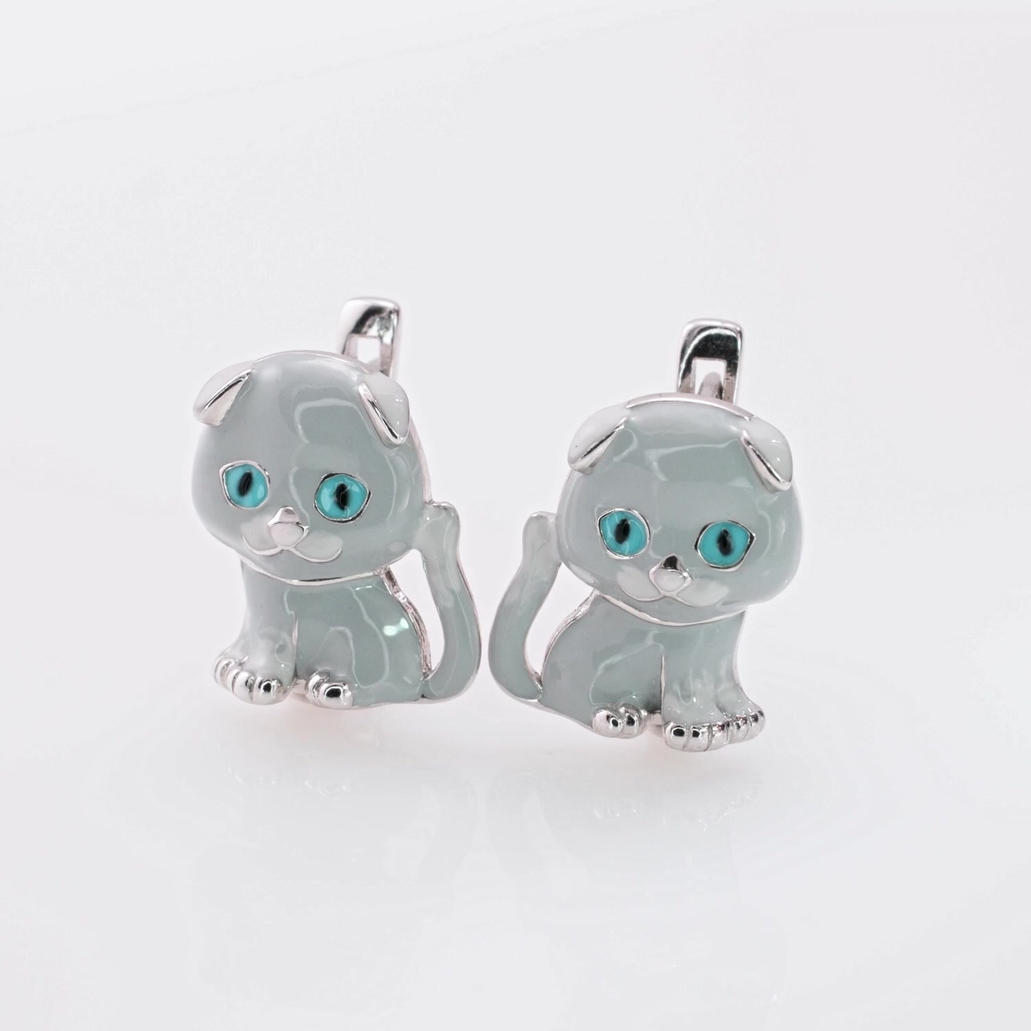 Серебряные серьги с эмалью