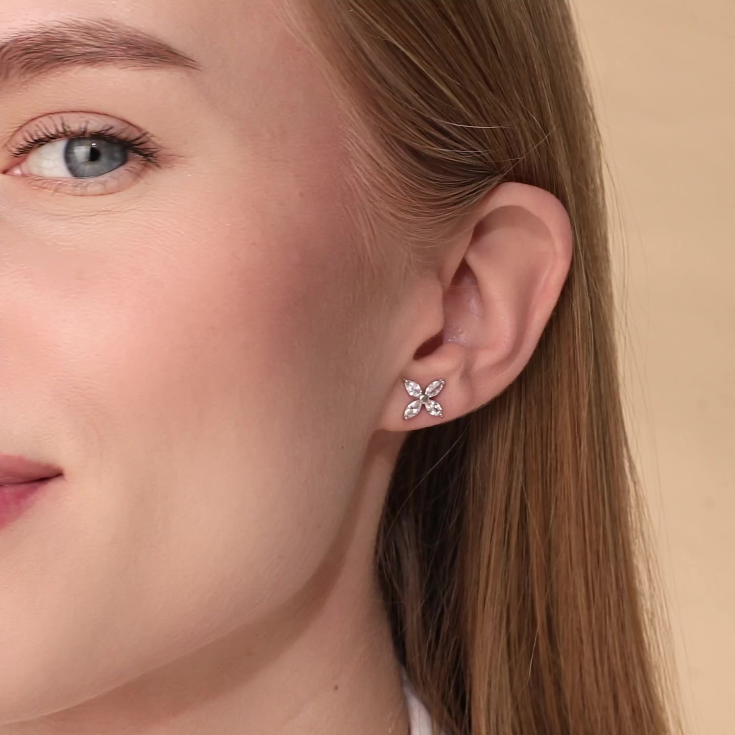 Серебряные серьги с фианитами