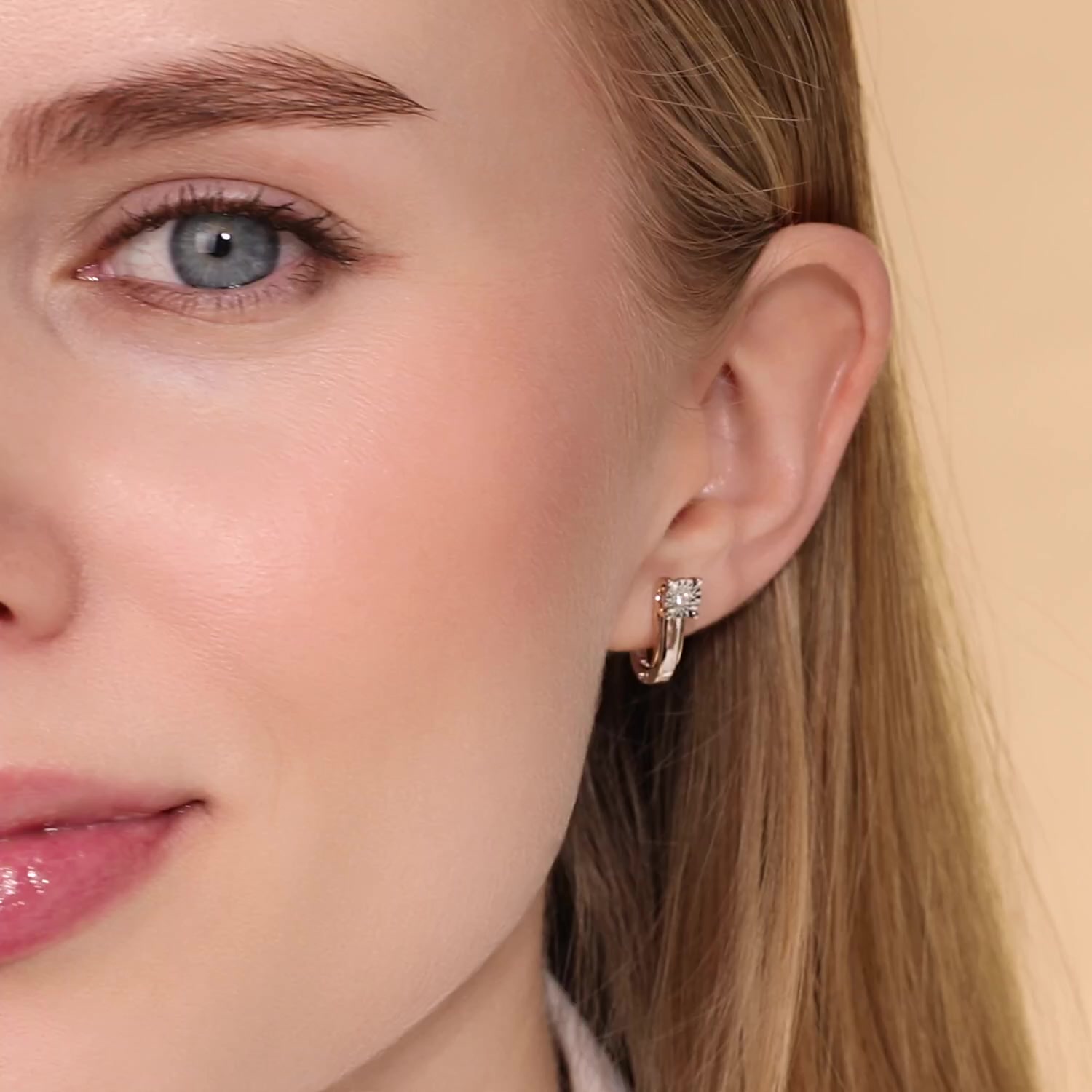 Золотые серьги с бриллиантами