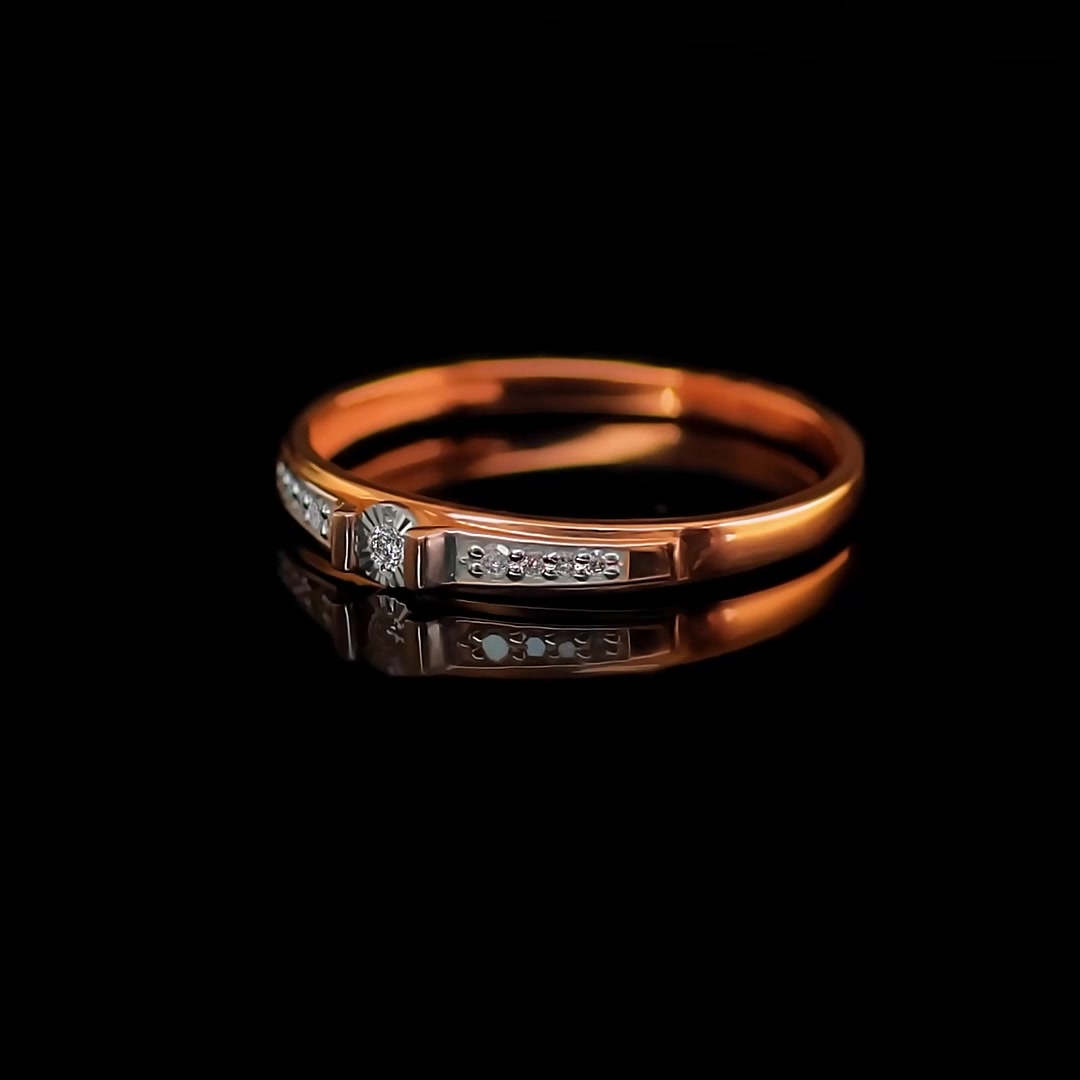 Золотое кольцо с бриллиантами