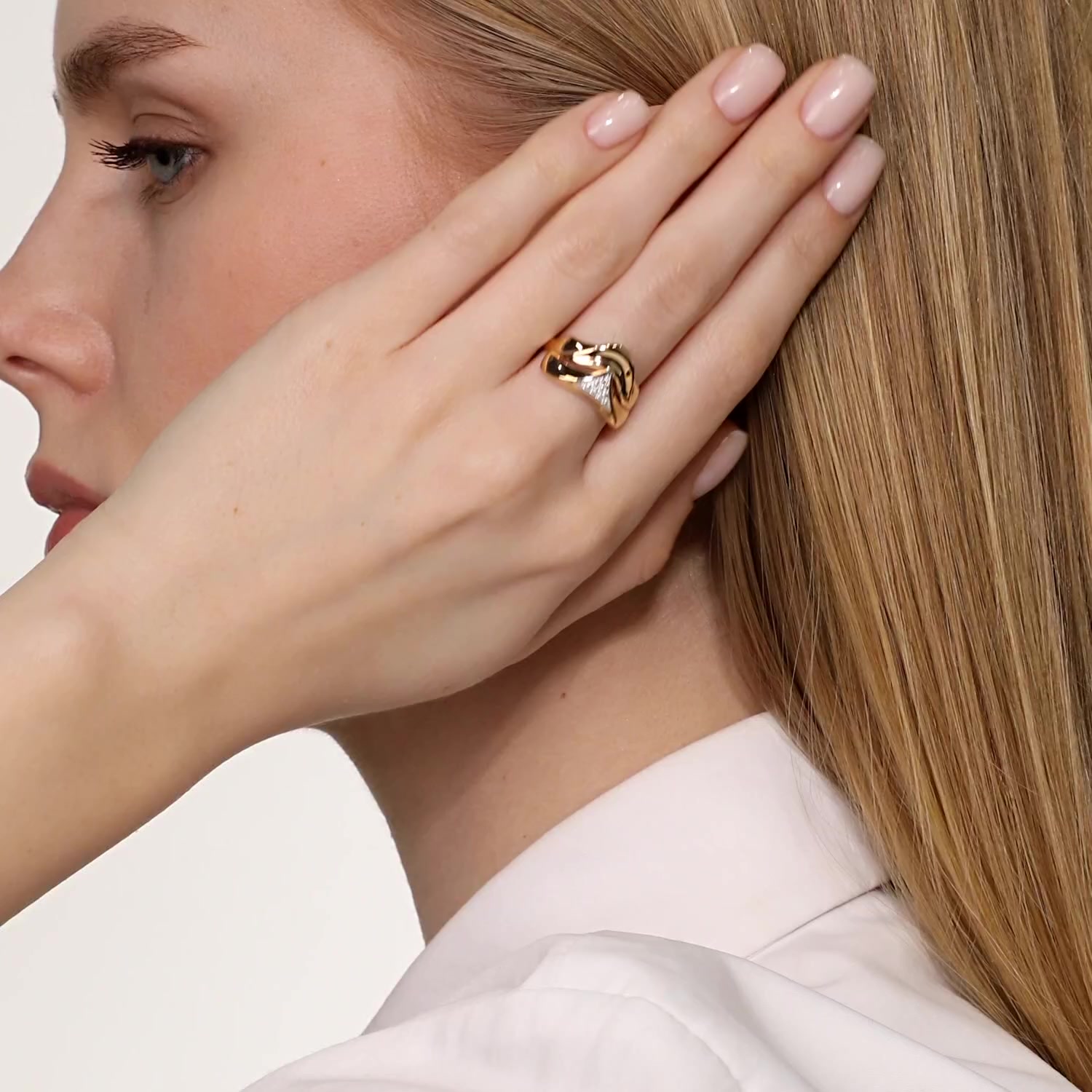 Золотое кольцо с фианитами