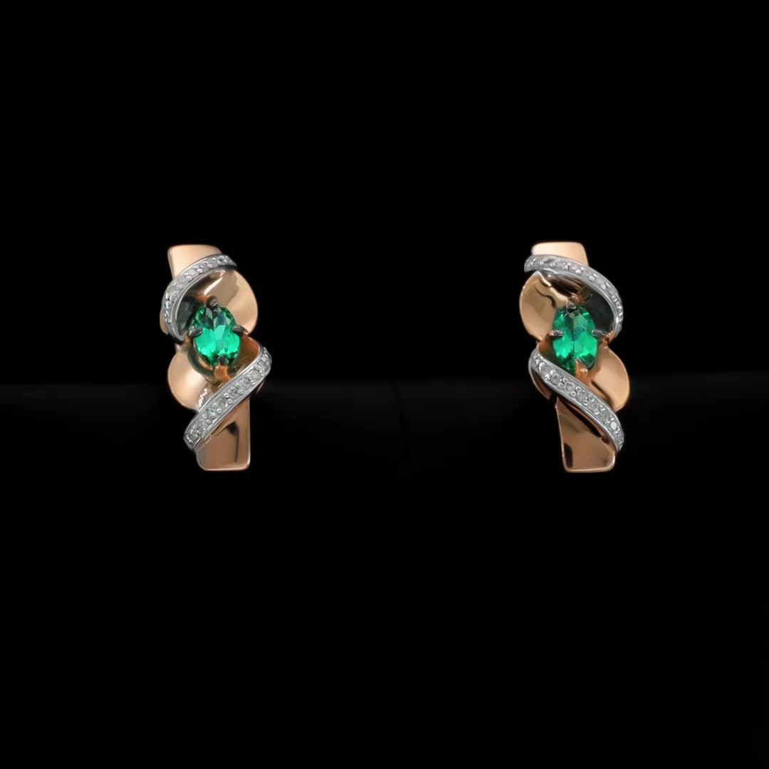 Золотые серьги с изумрудами выращенными и бриллиантами