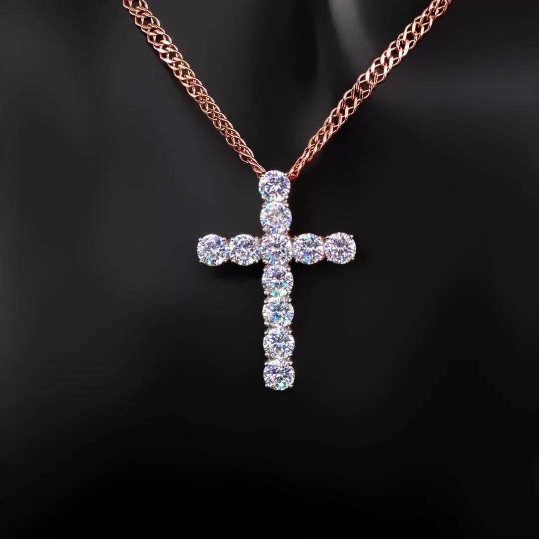 Золотая подвеска с фианитами