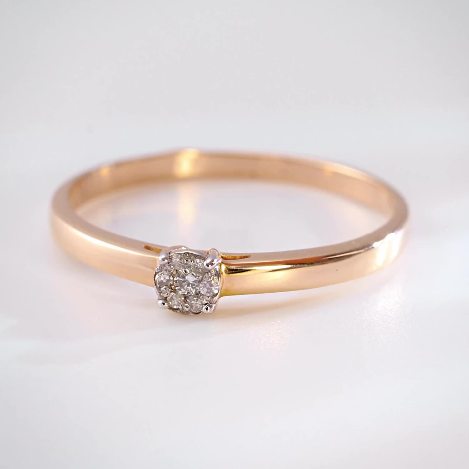 Золотое кольцо с бриллиантами