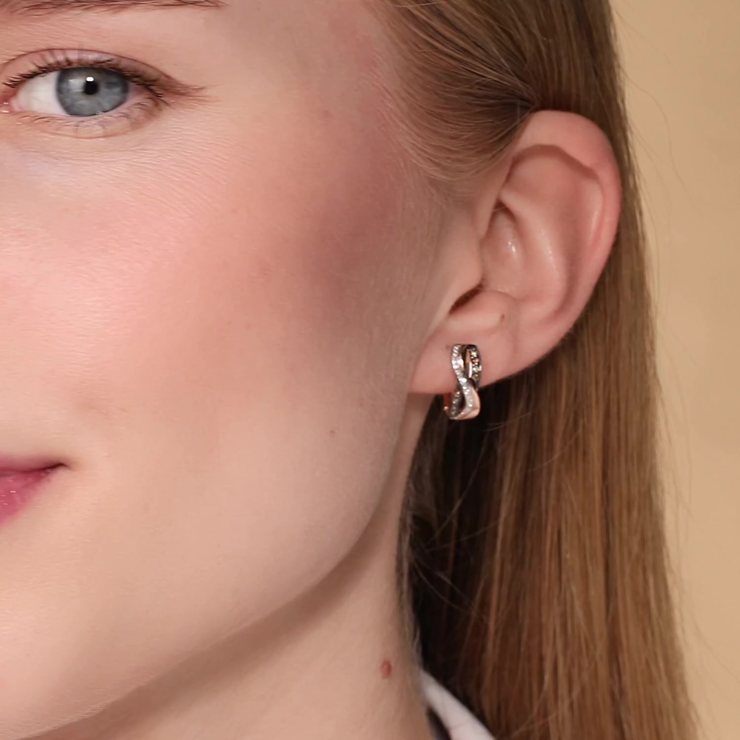 Золотые серьги с бриллиантами