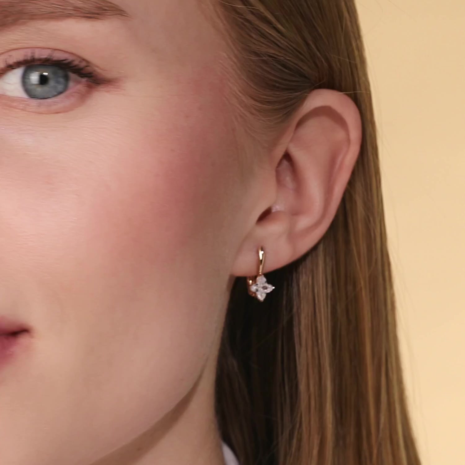 Золотые серьги с фианитами