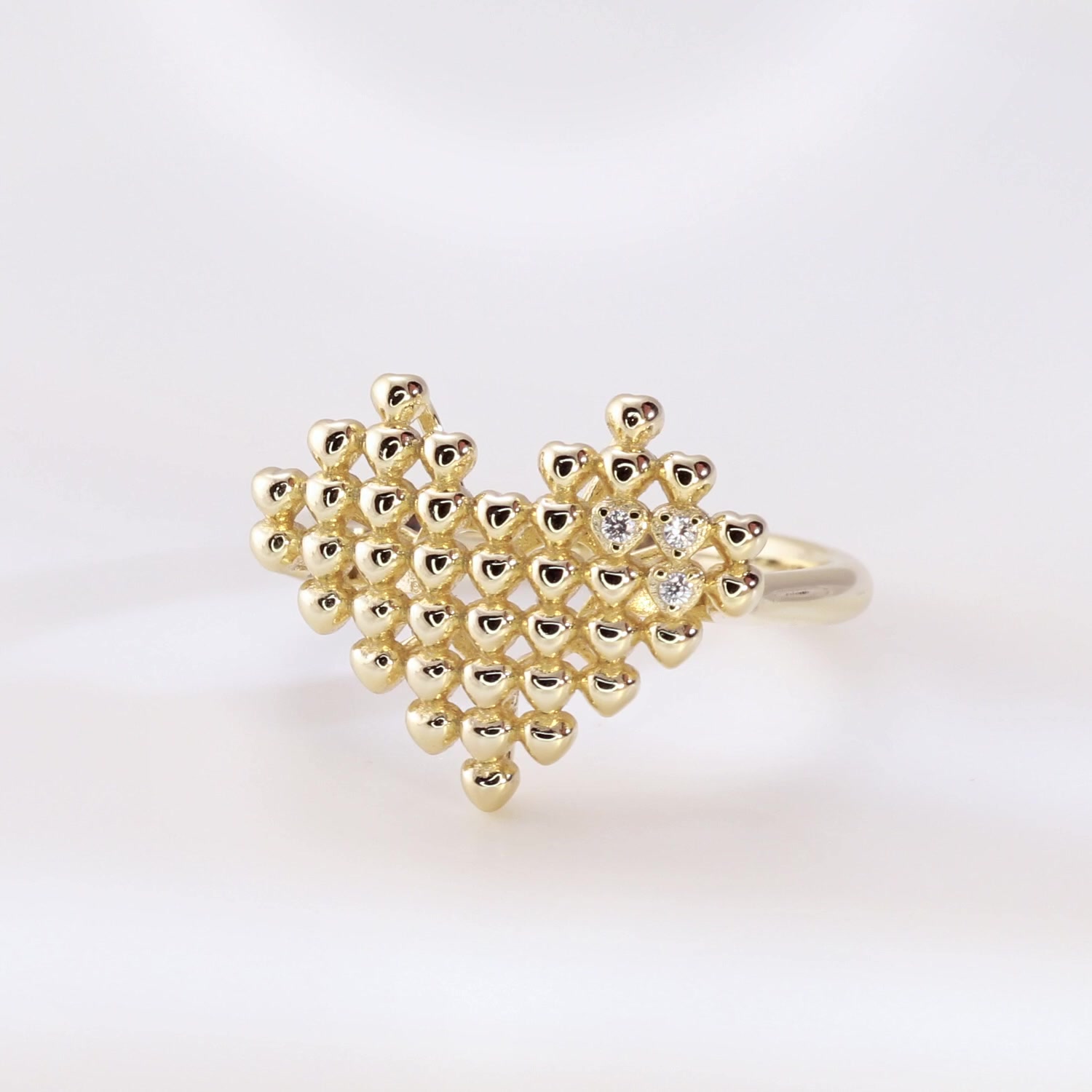 Серебряное кольцо с фианитами