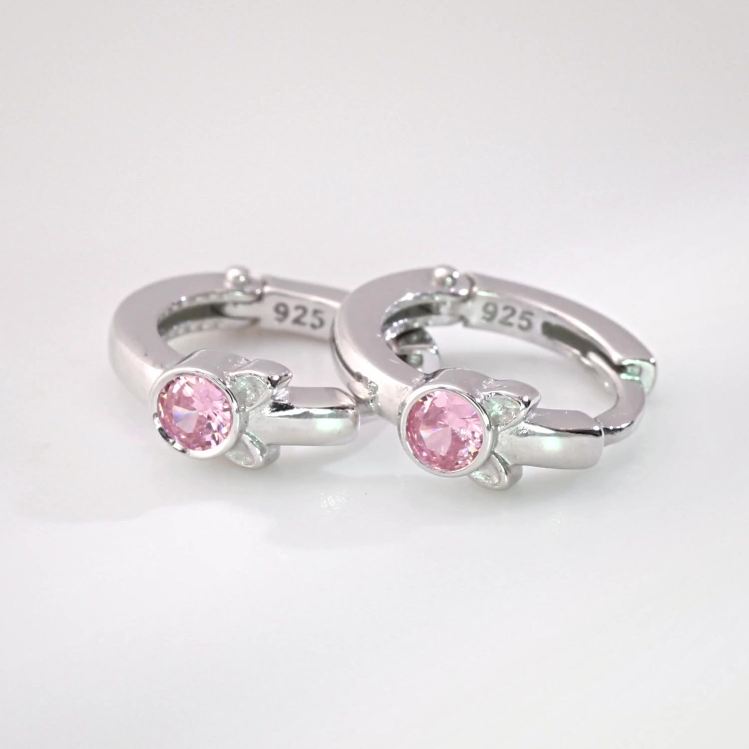 Серебряные серьги с фианитами