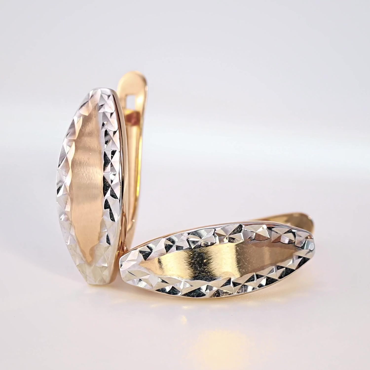 Золотые серьги