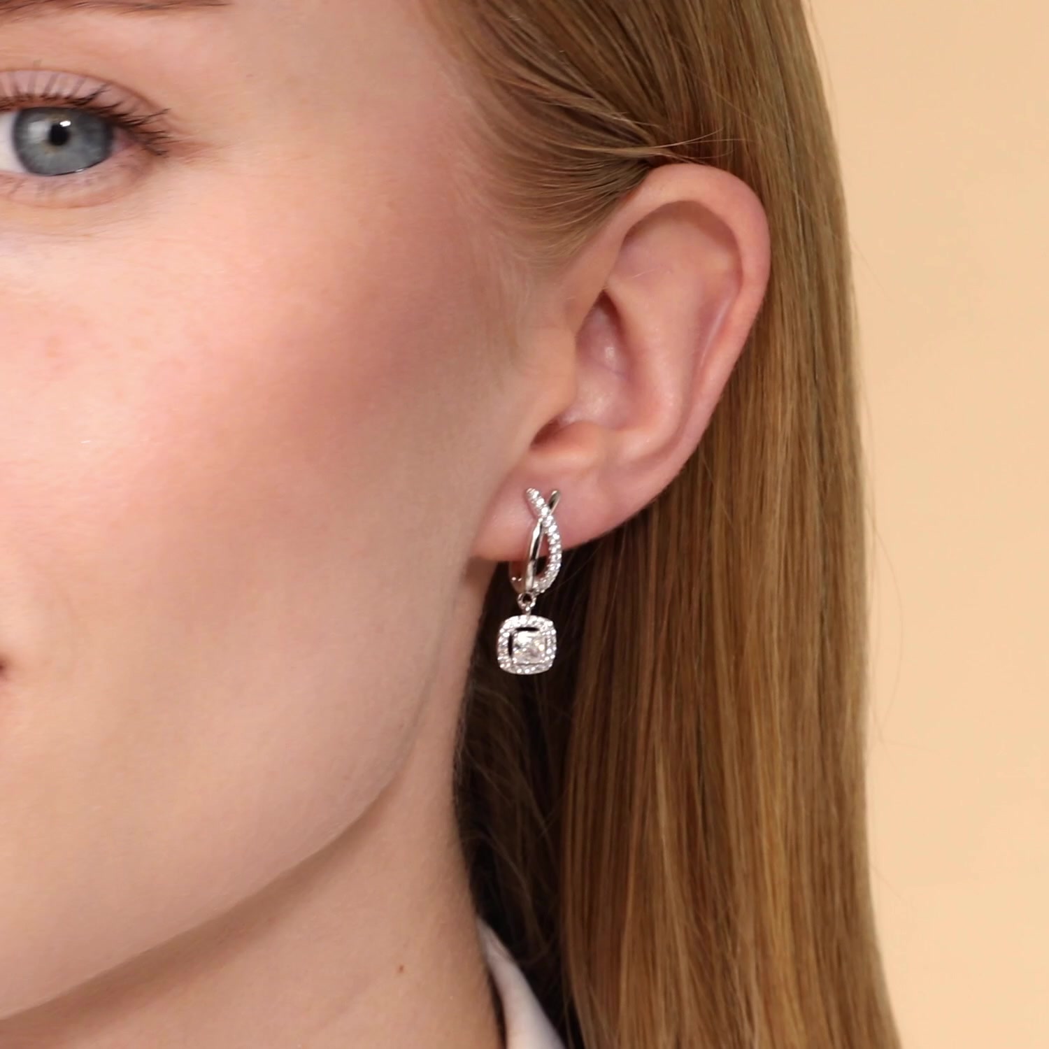 Серебряные серьги с фианитами