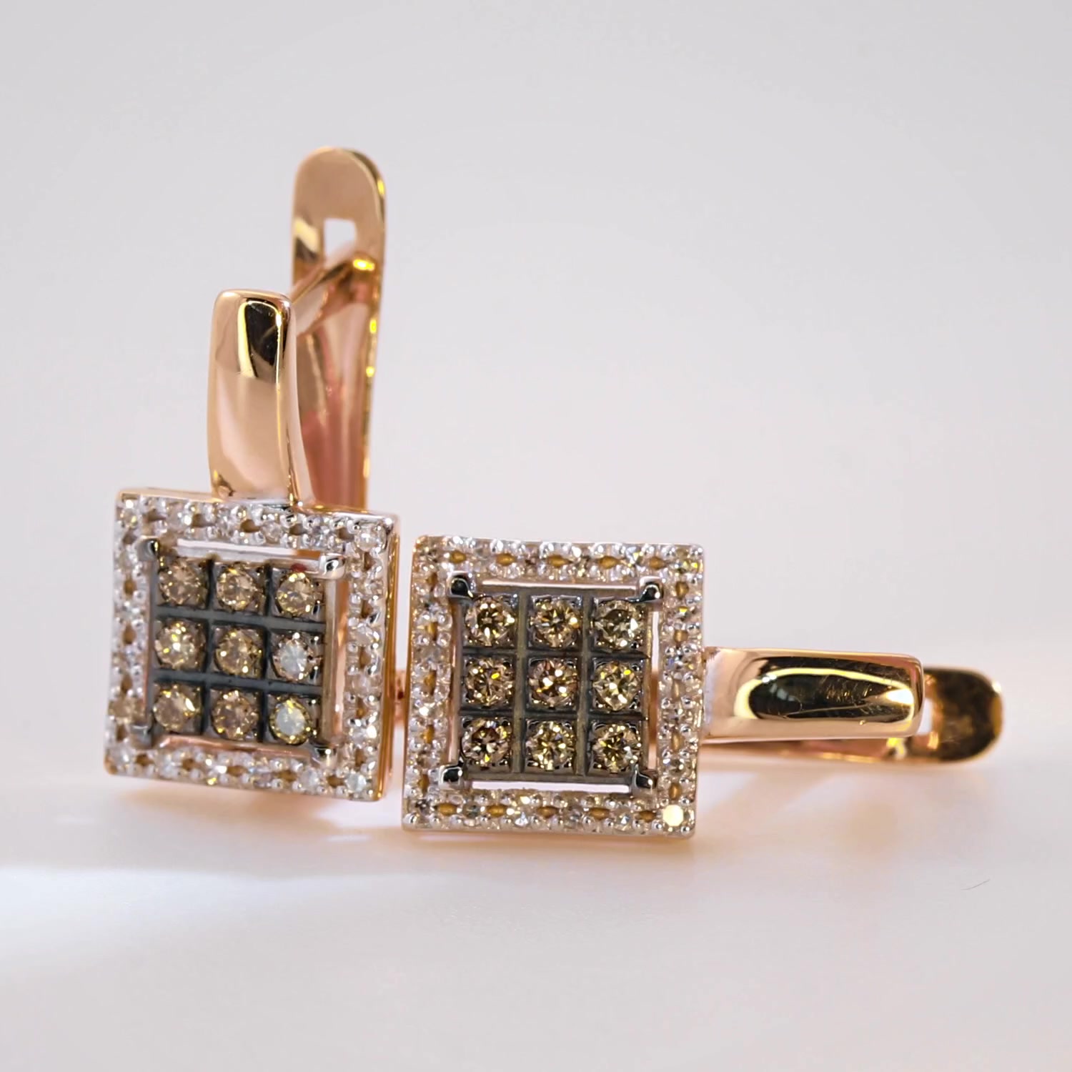 Золотые серьги с бриллиантами