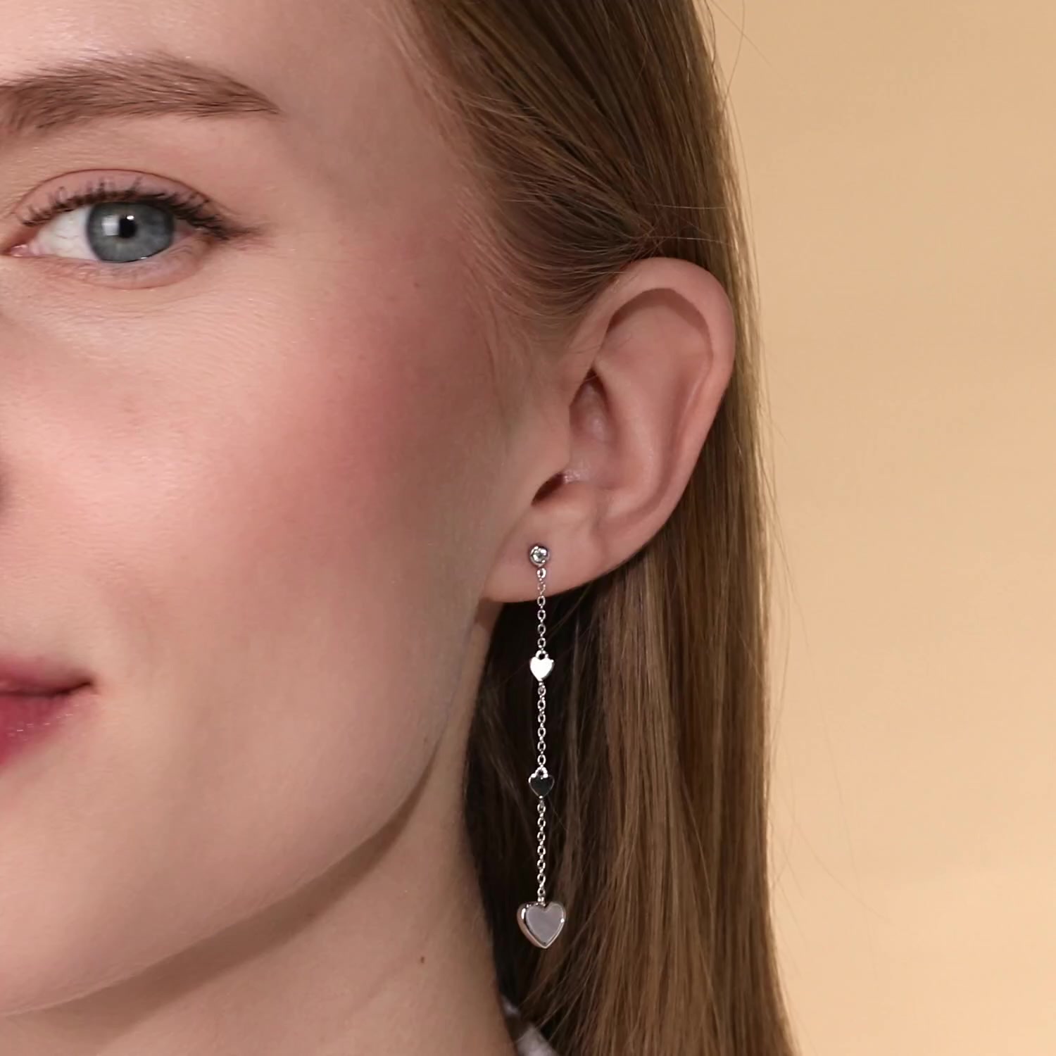 Серебряные серьги с перламутром и фианитами