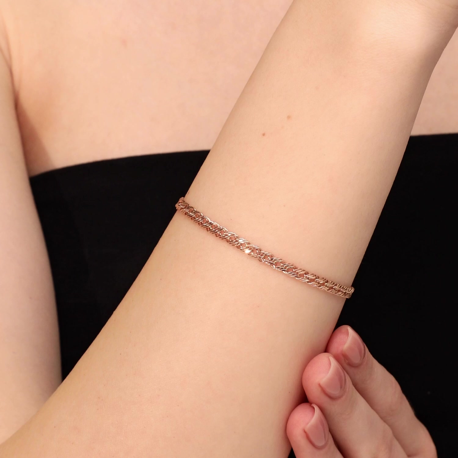 Золотой браслет облегченный