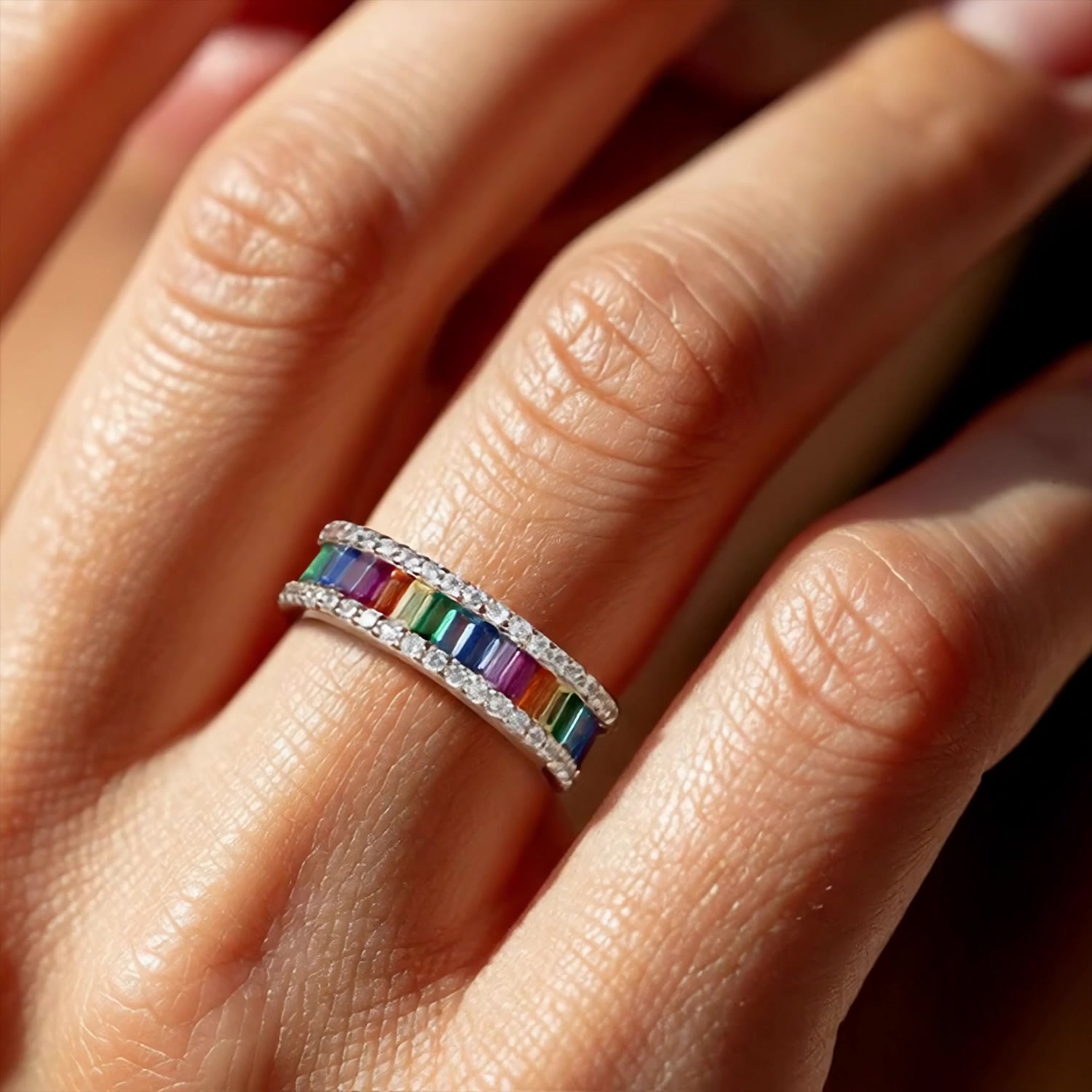 Серебряное кольцо со шпинелью и фианитами