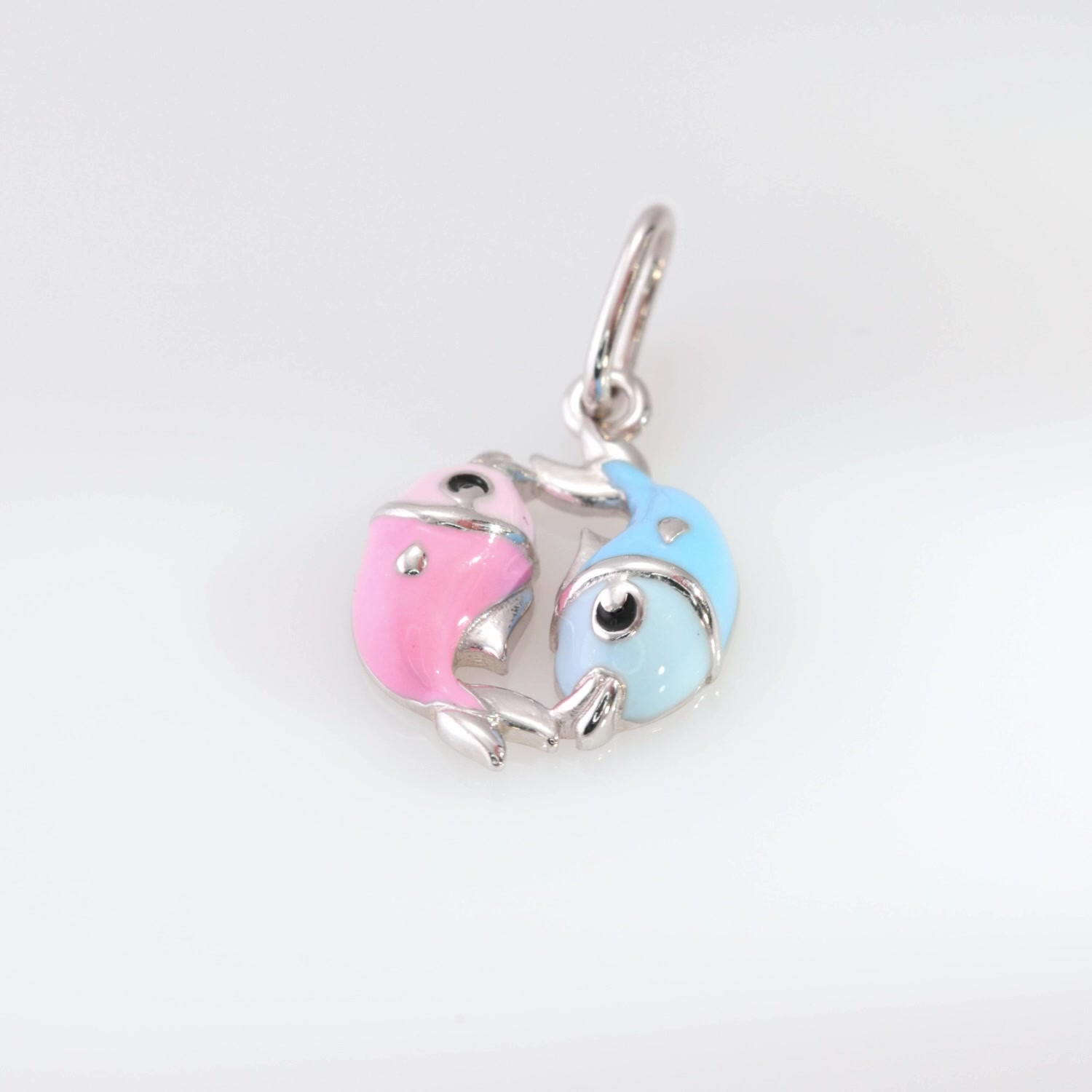 Серебряная подвеска с эмалью «Знак зодиака Рыбы»