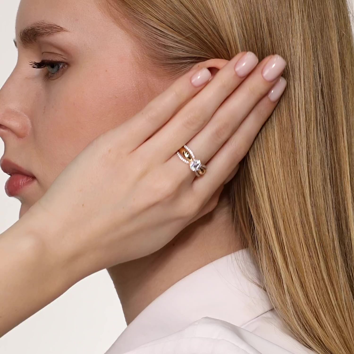 Золотое кольцо с фианитами