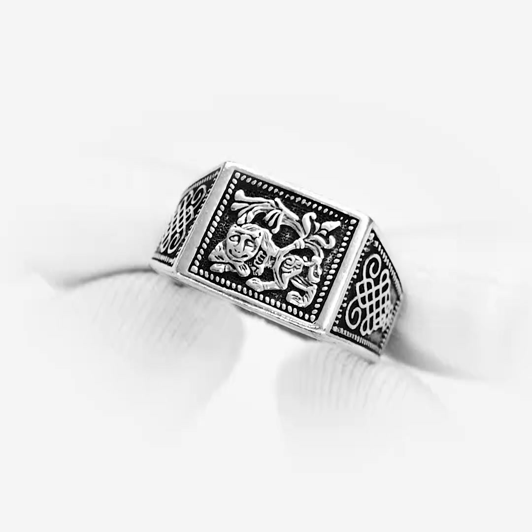 Серебряная печатка