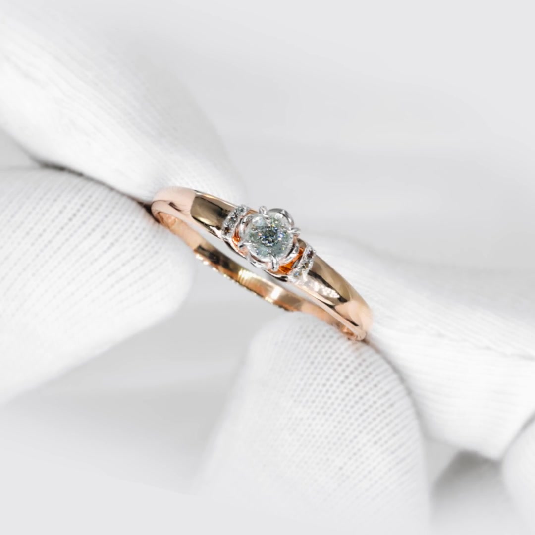 Золотое кольцо с  бриллиантами