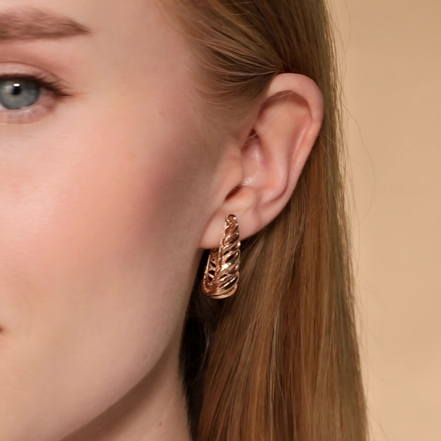 Золотые серьги