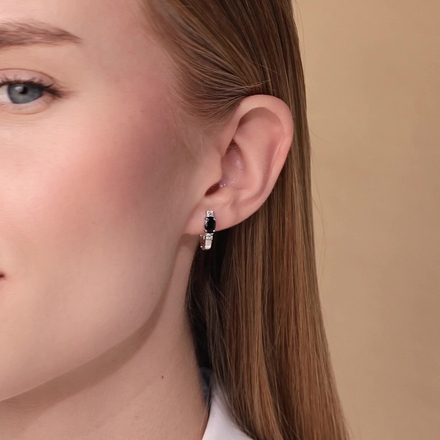 Золотые серьги с сапфирами и бриллиантами