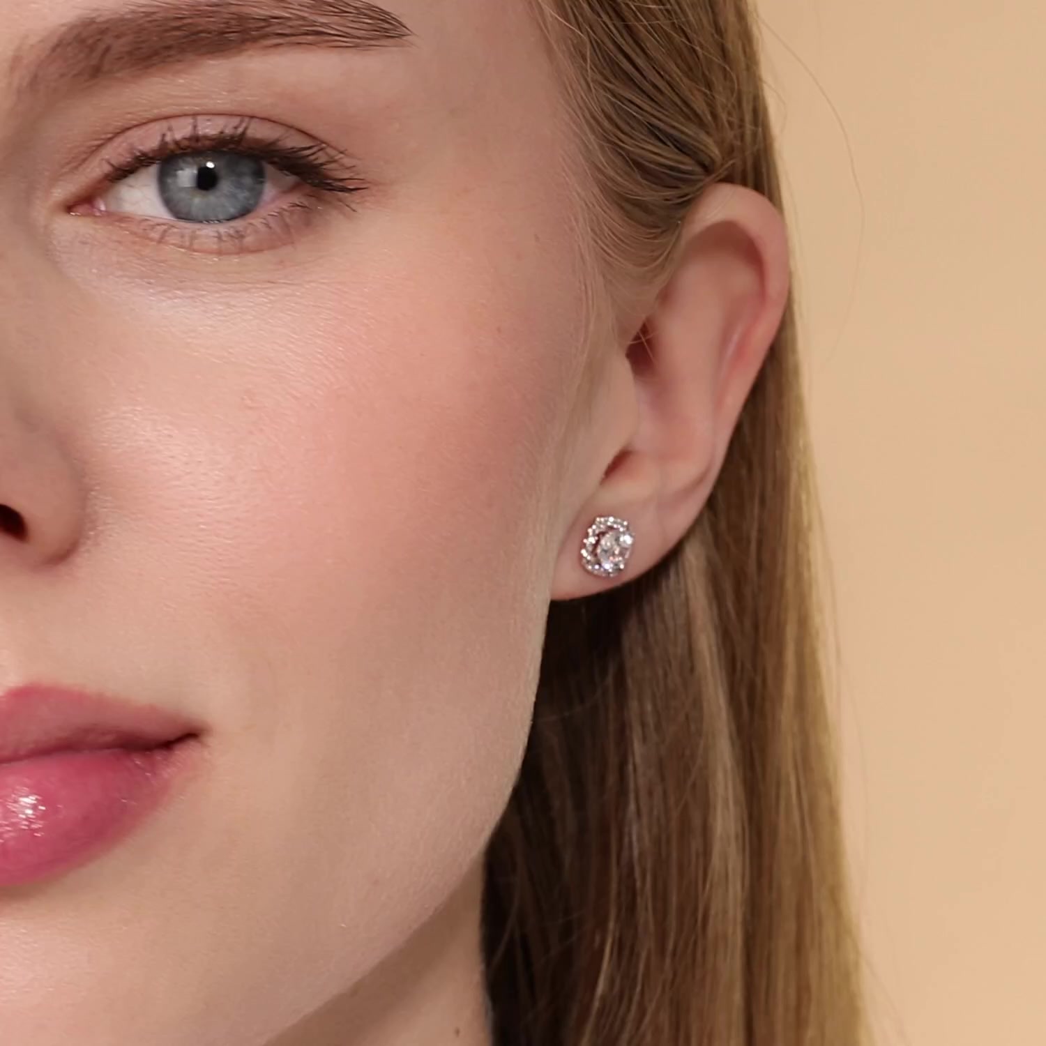 Золотые серьги с фианитами