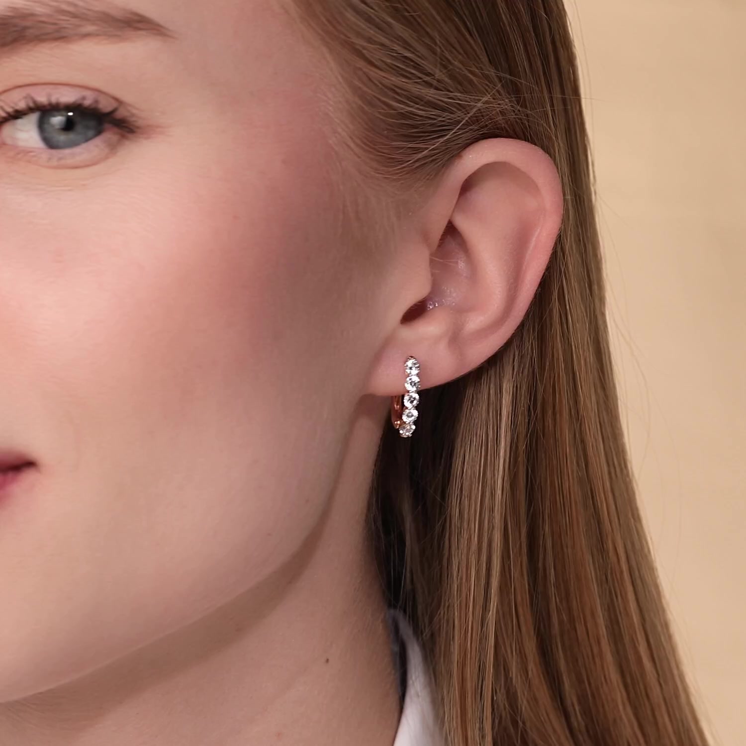 Золотые серьги с премиум цирконием