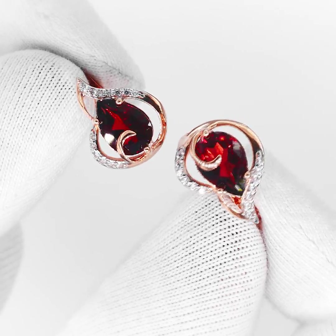 Золотые серьги с гранатом и фианитами