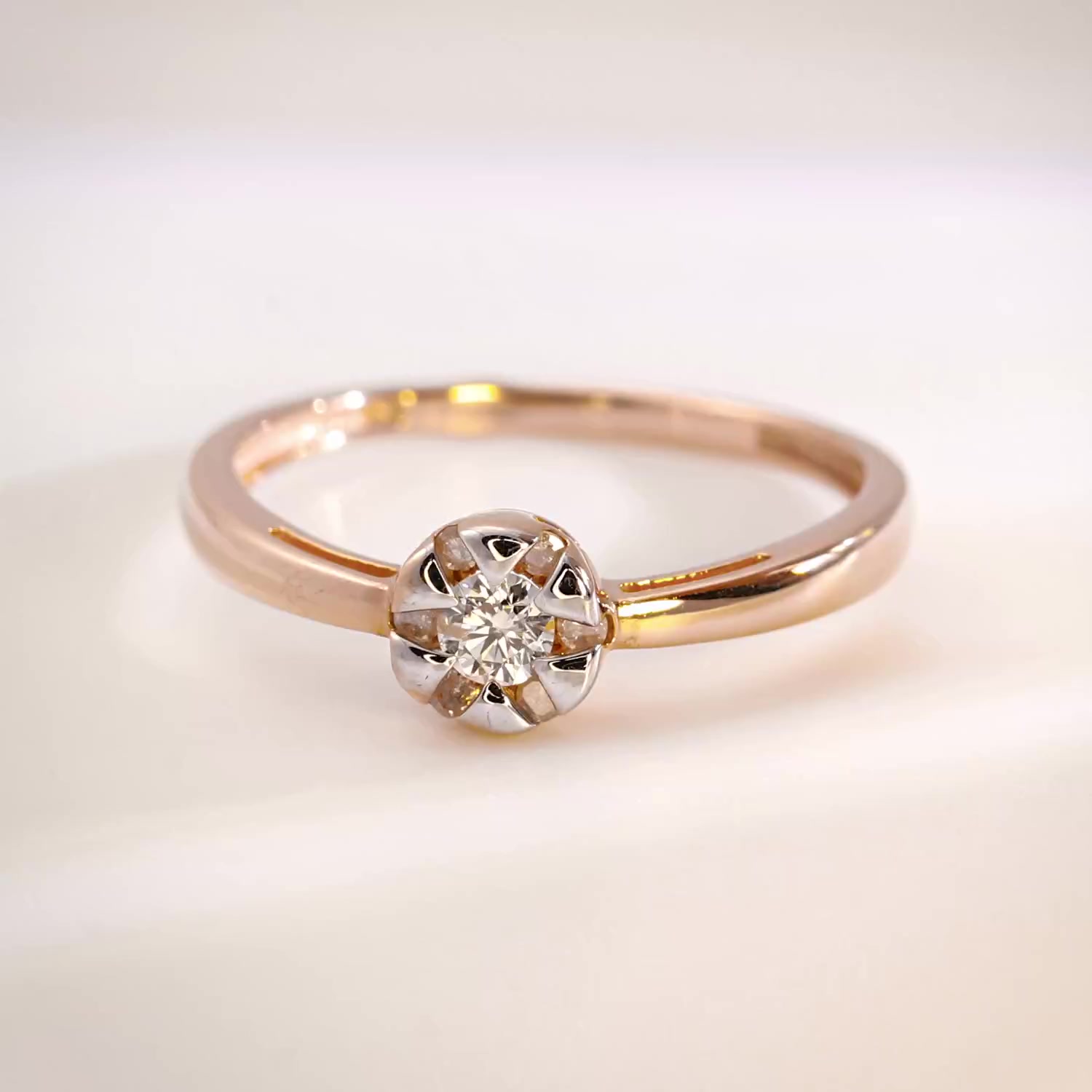 Золотое кольцо с бриллиантами