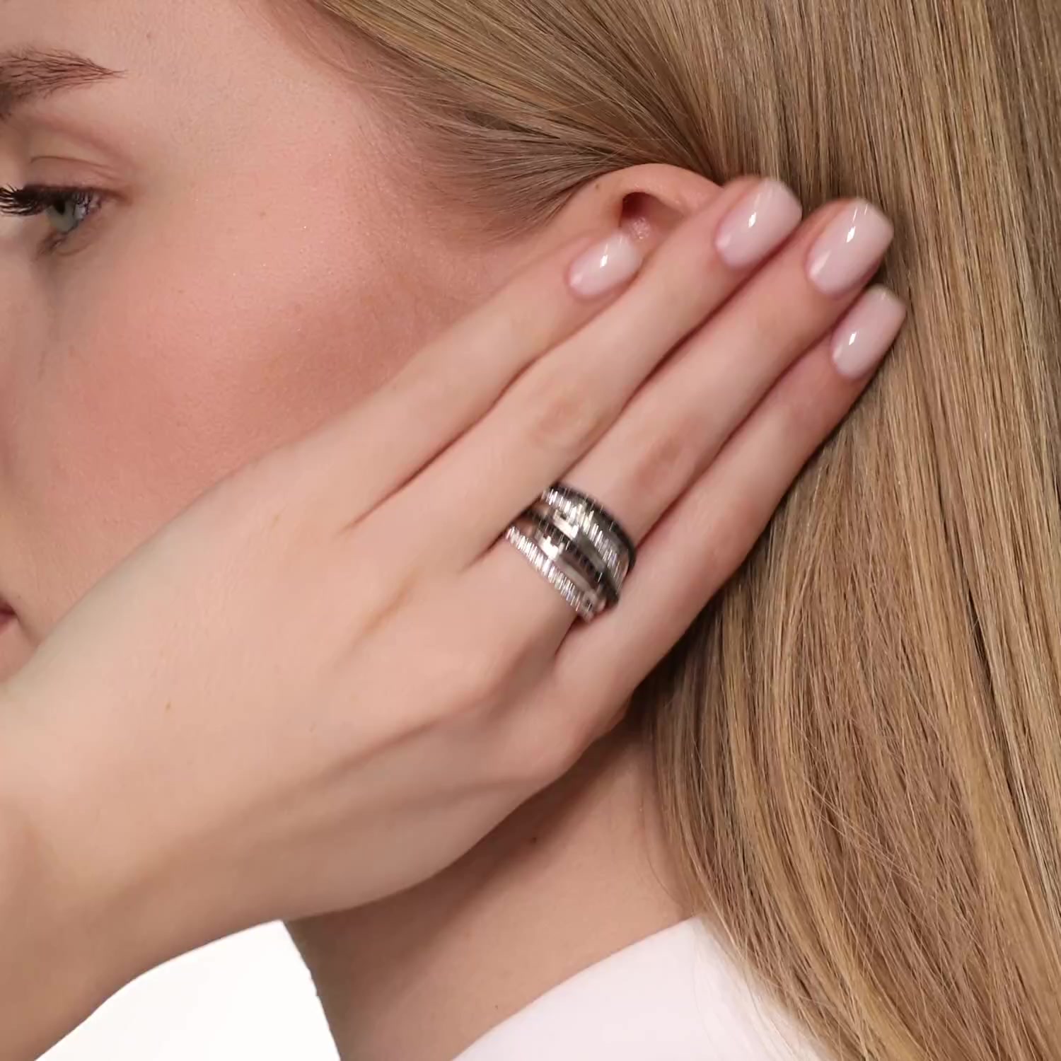 Серебряное кольцо с фианитами