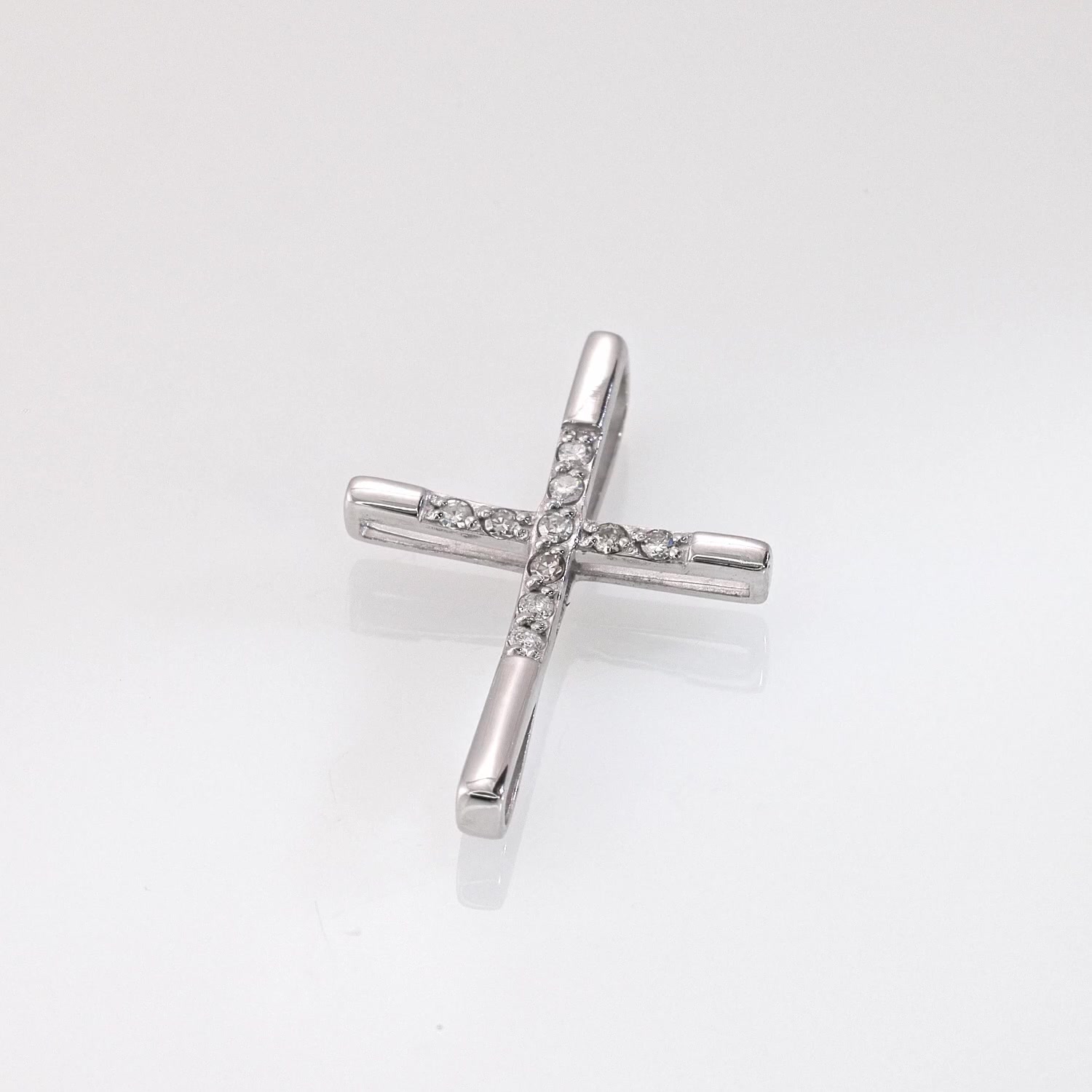 Золотая подвеска с бриллиантами