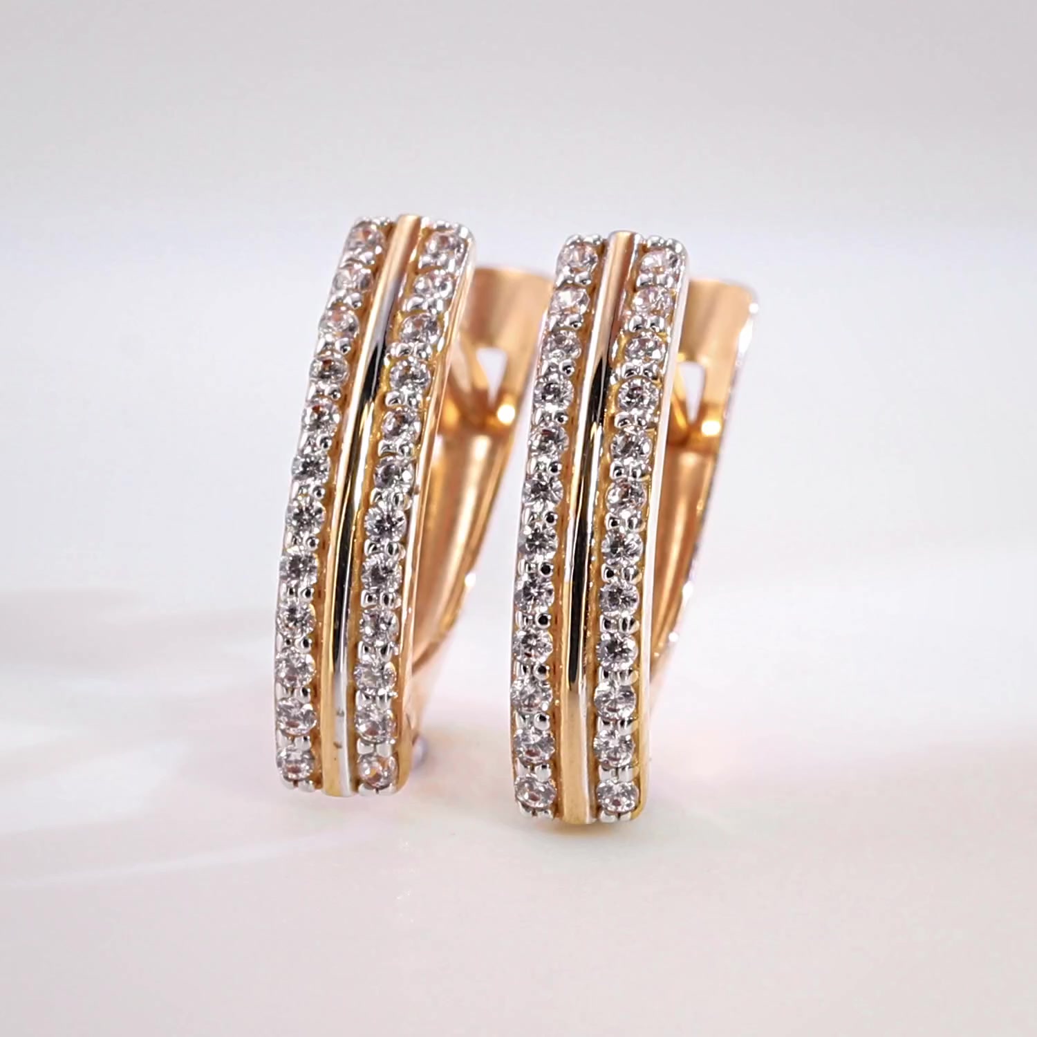 Золотые серьги с фианитами