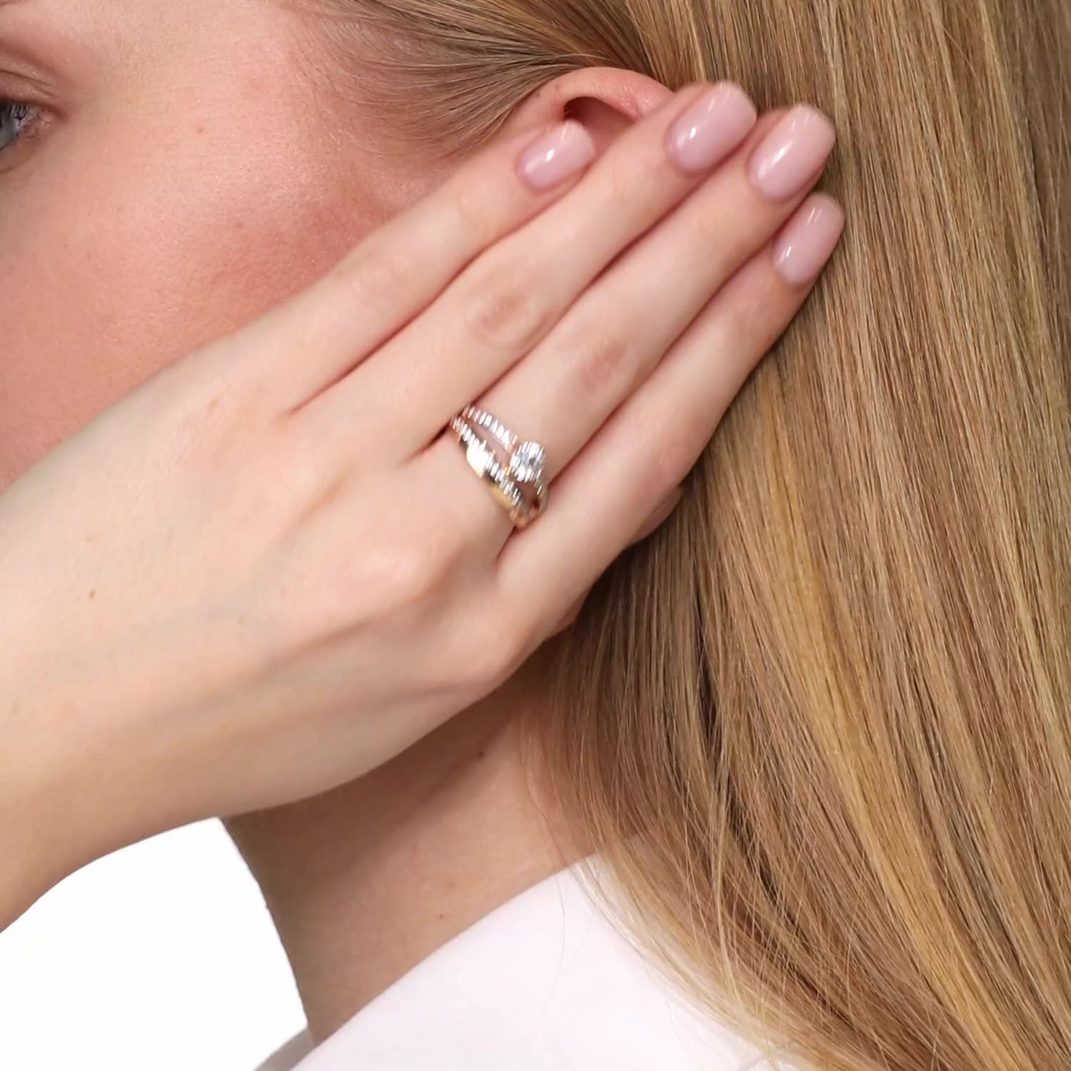 Золотое кольцо с фианитами