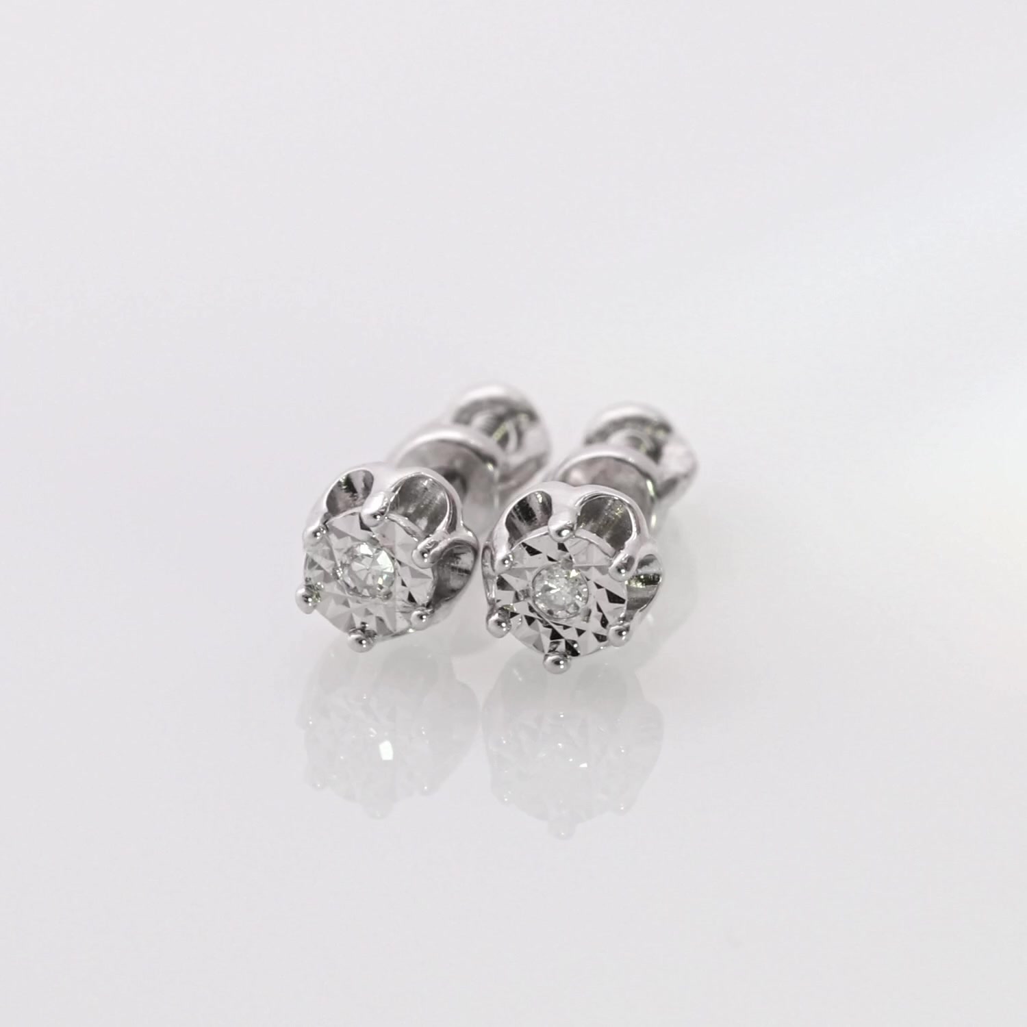 Золотые серьги с бриллиантами