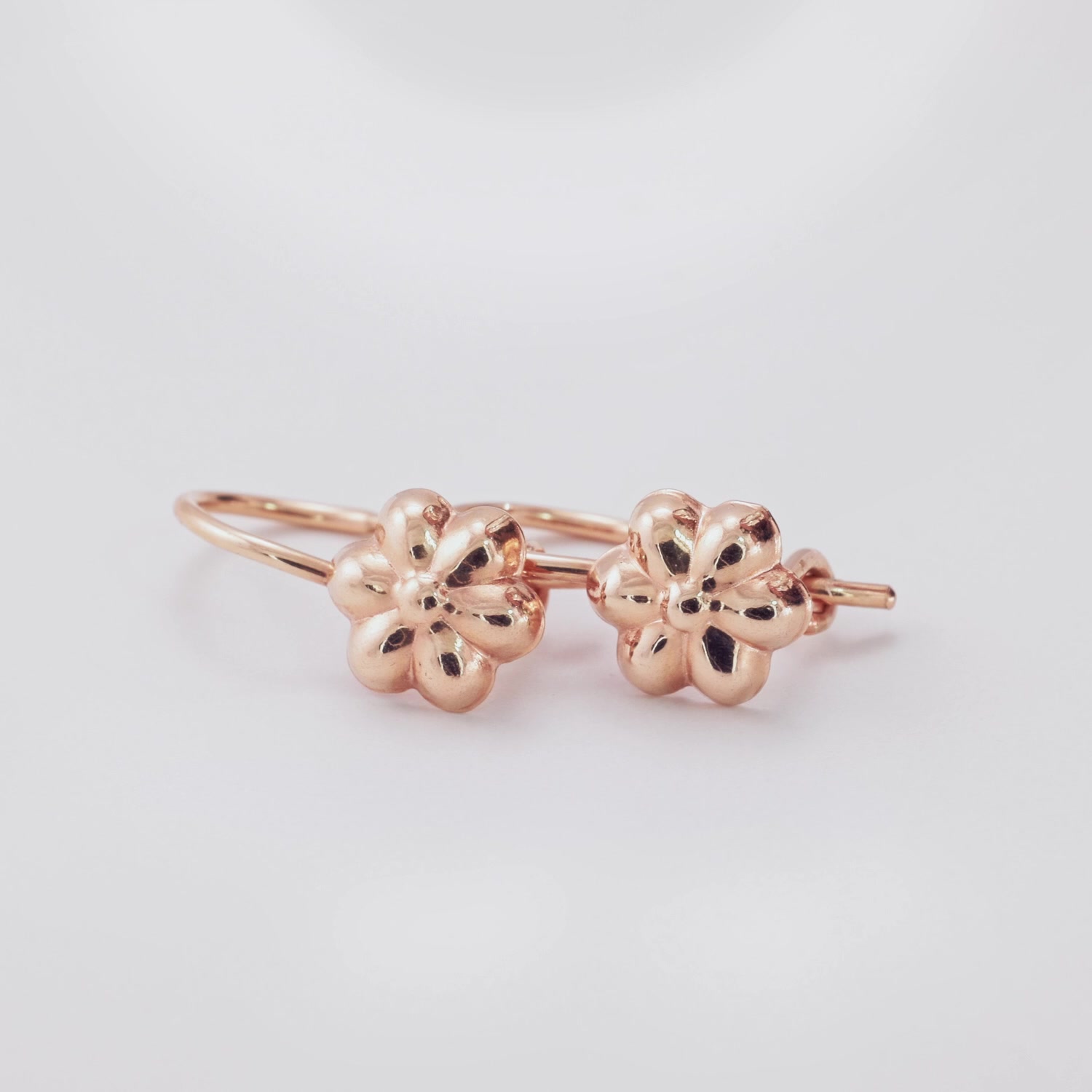 Золотые серьги