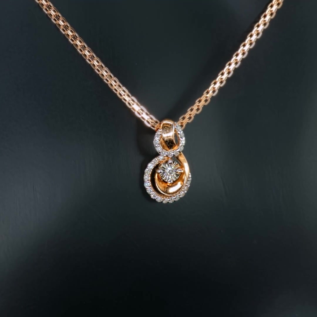 Золотая подвеска с бриллиантами