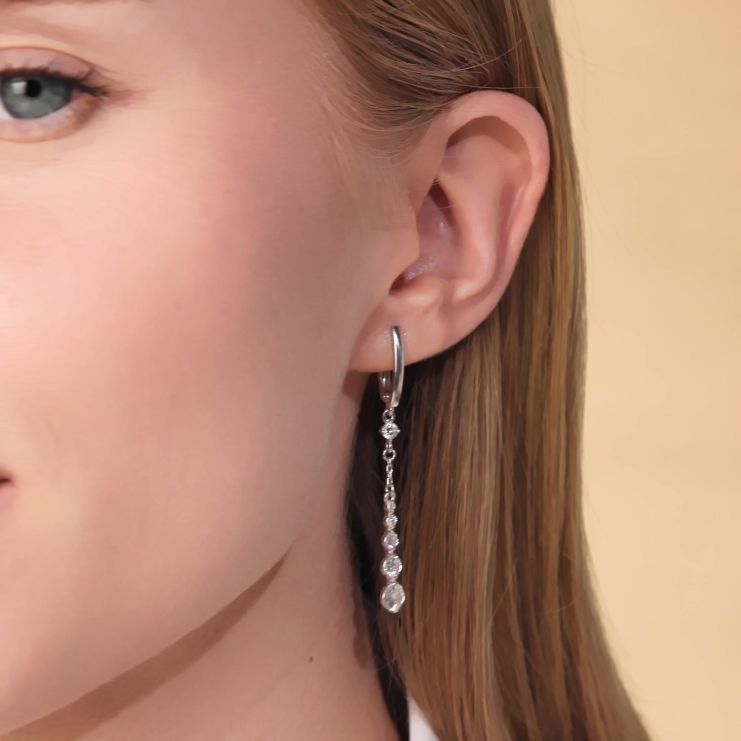 Серебряные серьги с фианитами