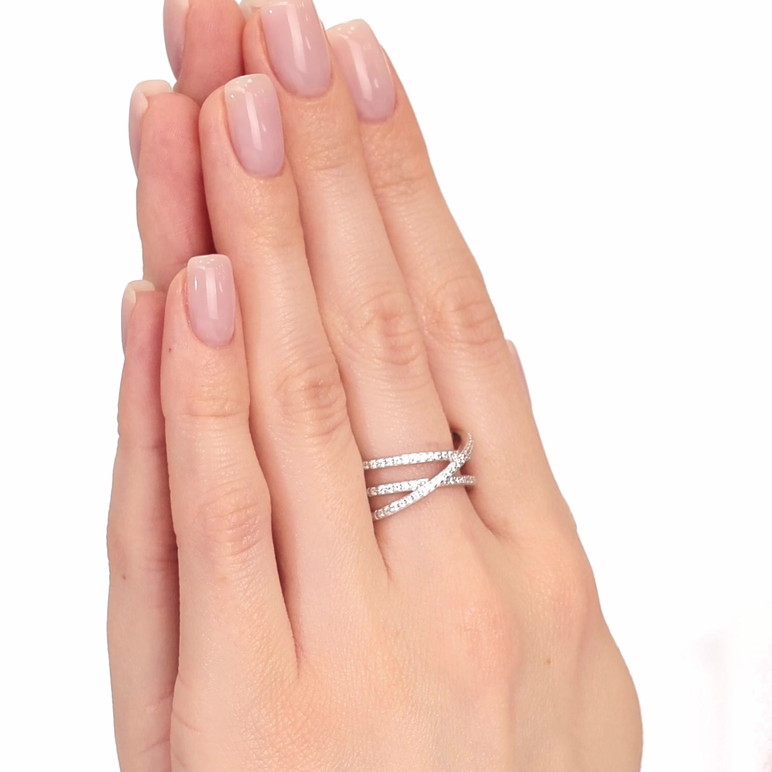 Серебряное кольцо с фианитами