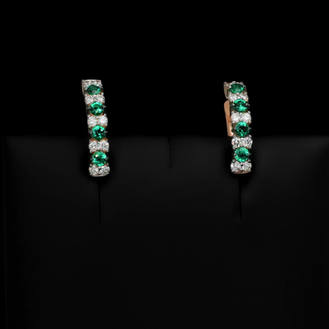 Золотые серьги с изумрудами выращенными и бриллиантами